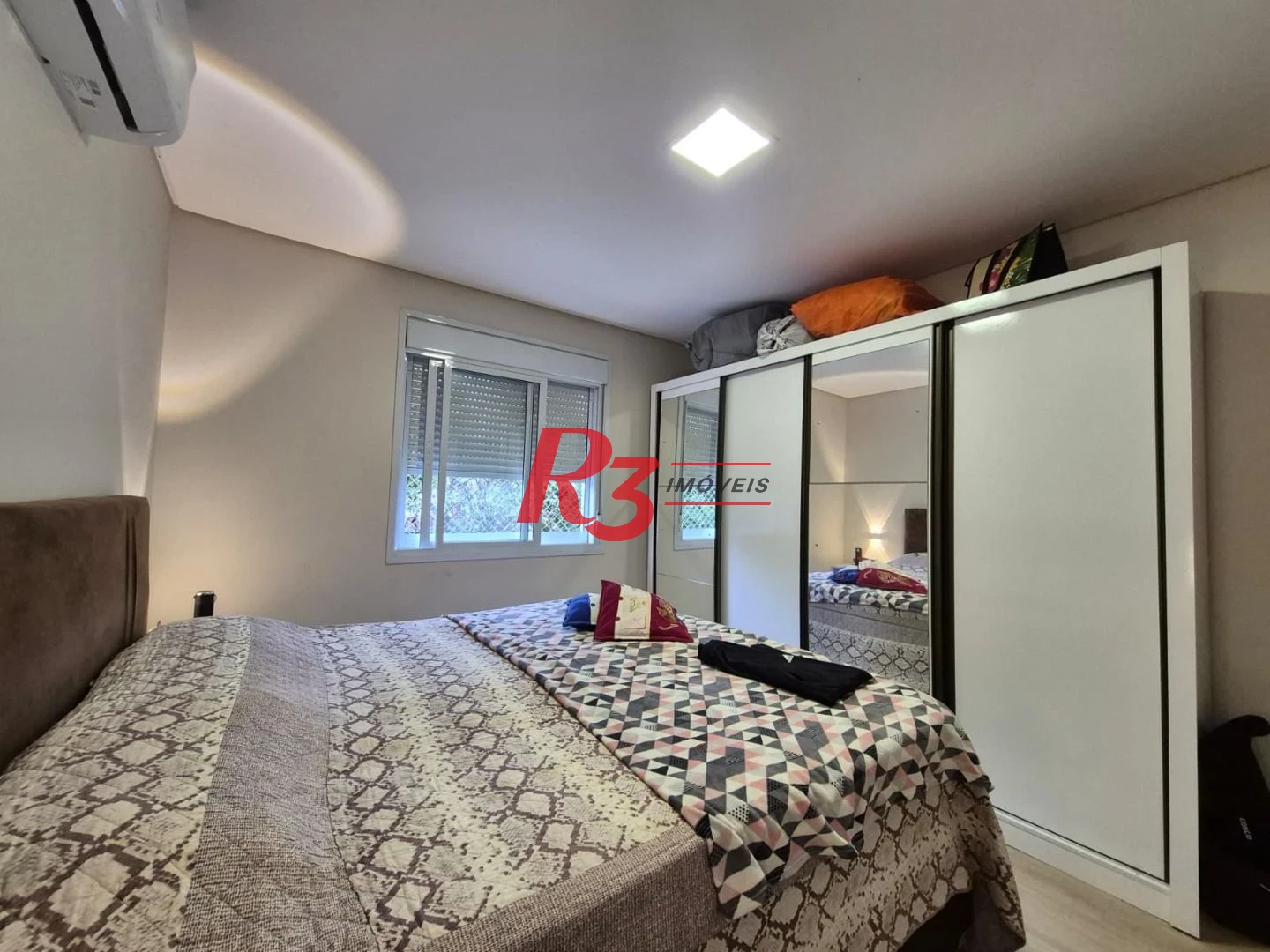 Apartamento com 3 dormitórios à venda, 135 m² por R$ 930.000,00 - Embaré - Santos/SP