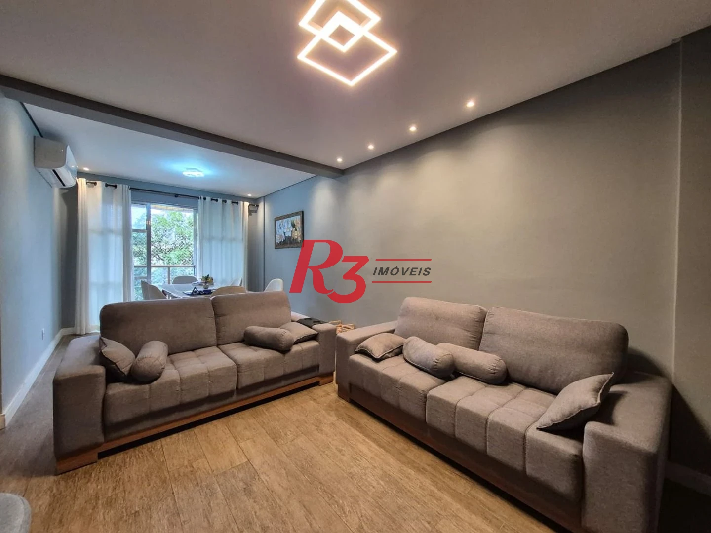 Apartamento com 3 dormitórios à venda, 135 m² por R$ 930.000,00 - Embaré - Santos/SP
