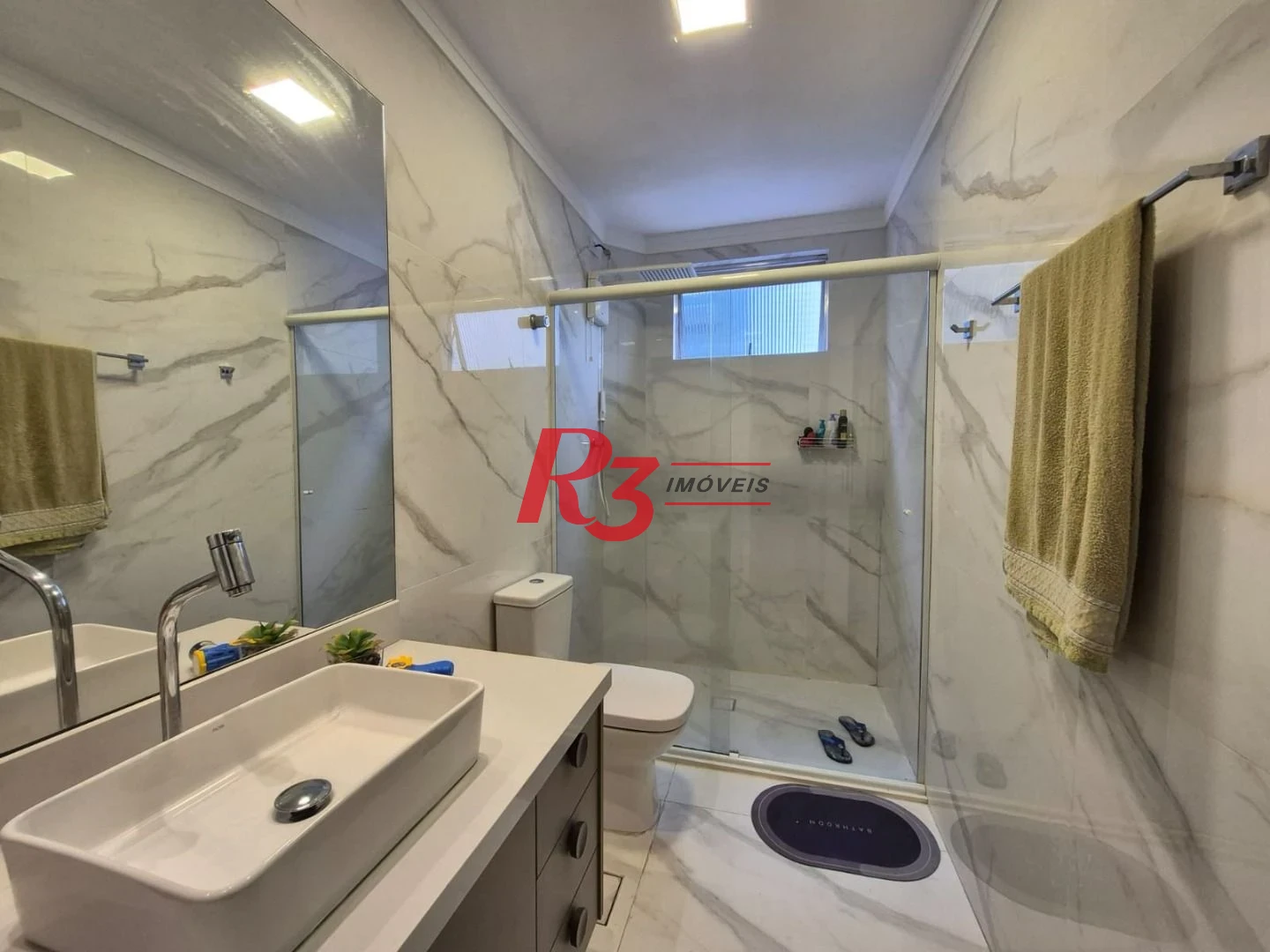 Apartamento com 3 dormitórios à venda, 135 m² por R$ 930.000,00 - Embaré - Santos/SP