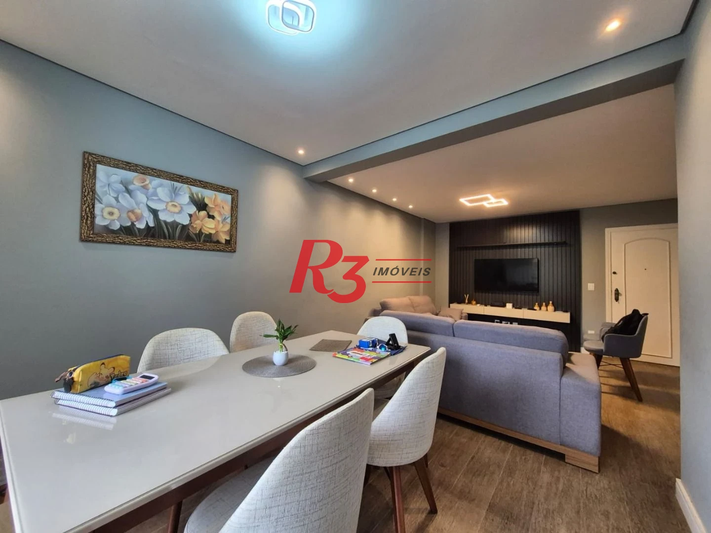 Apartamento com 3 dormitórios à venda, 135 m² por R$ 930.000,00 - Embaré - Santos/SP