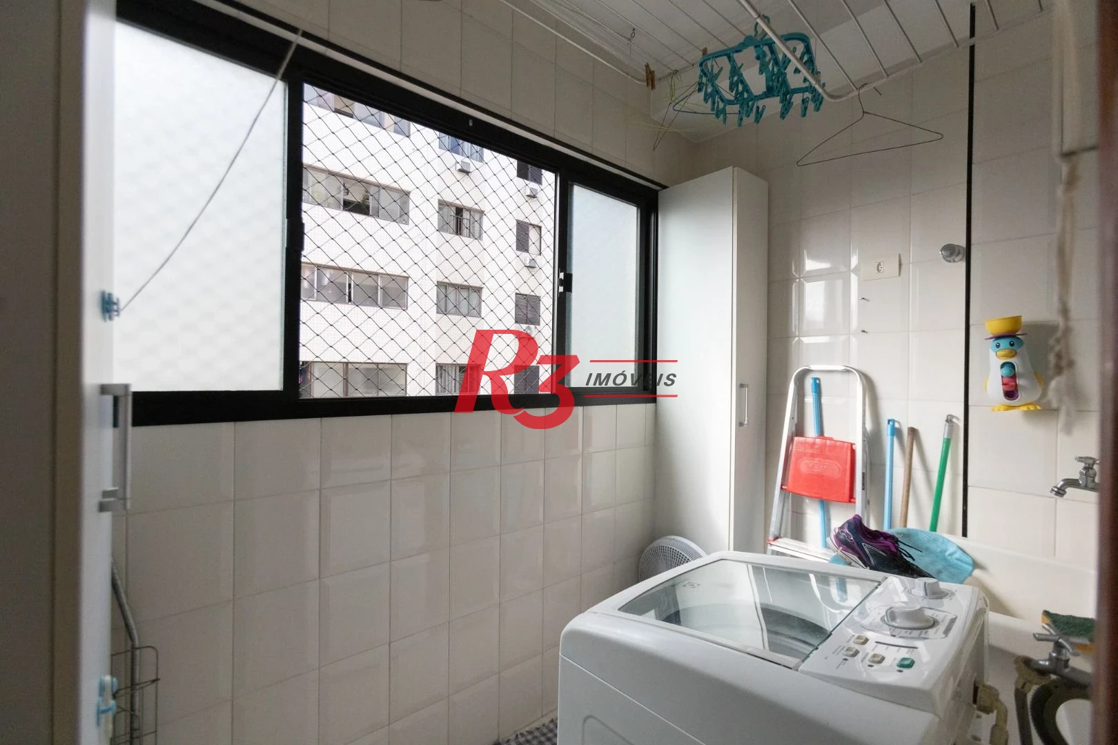 Apartamento com 2 dormitórios à venda, 81 m² por R$ 550.000,00 - Encruzilhada - Santos/SP