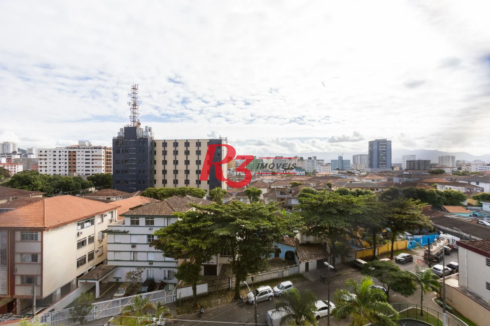 Apartamento com 2 dormitórios à venda, 81 m² por R$ 550.000,00 - Encruzilhada - Santos/SP
