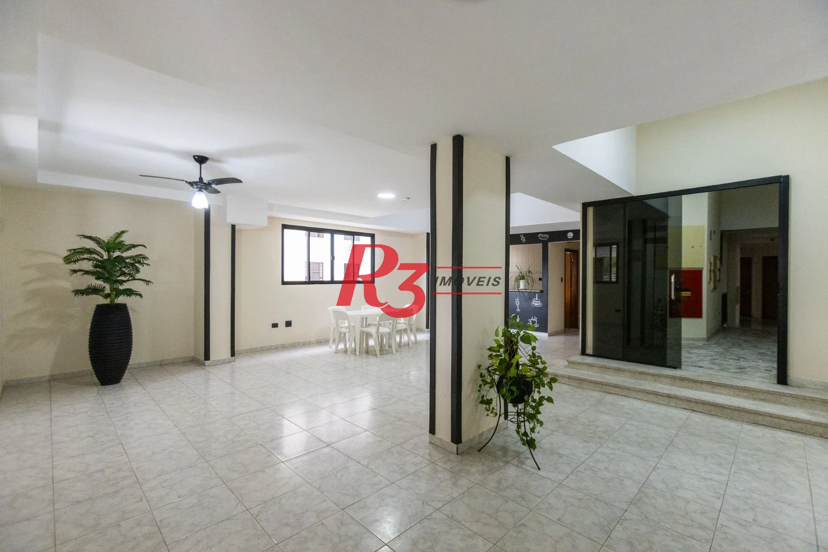 Apartamento com 2 dormitórios à venda, 81 m² por R$ 550.000,00 - Encruzilhada - Santos/SP