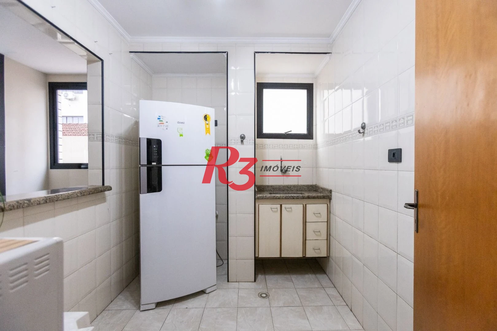 Apartamento com 2 dormitórios à venda, 81 m² por R$ 550.000,00 - Encruzilhada - Santos/SP