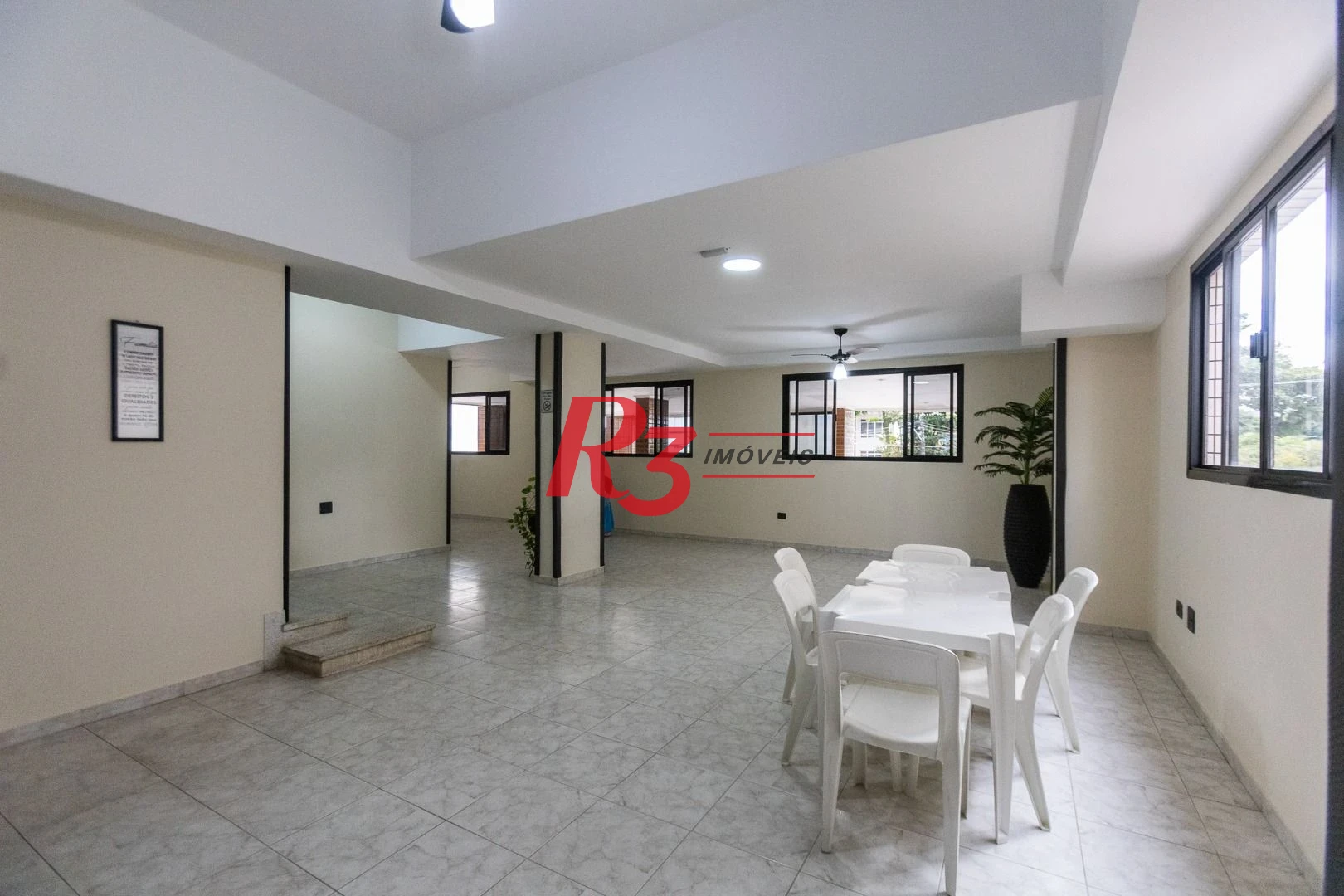 Apartamento com 2 dormitórios à venda, 81 m² por R$ 550.000,00 - Encruzilhada - Santos/SP