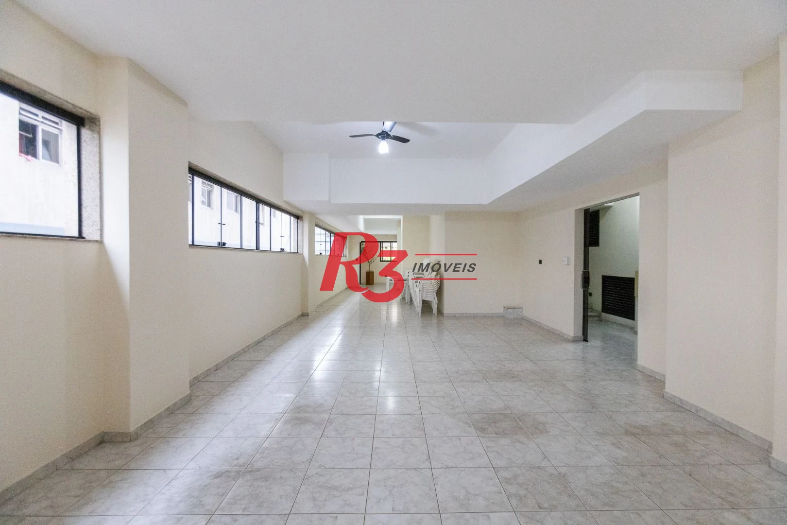 Apartamento com 2 dormitórios à venda, 81 m² por R$ 550.000,00 - Encruzilhada - Santos/SP