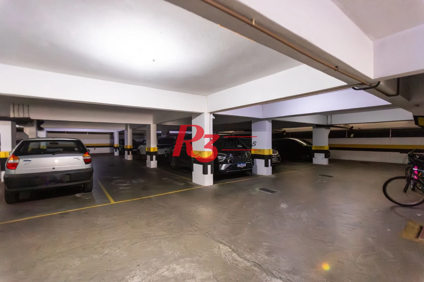 Apartamento com 2 dormitórios à venda, 81 m² por R$ 550.000,00 - Encruzilhada - Santos/SP