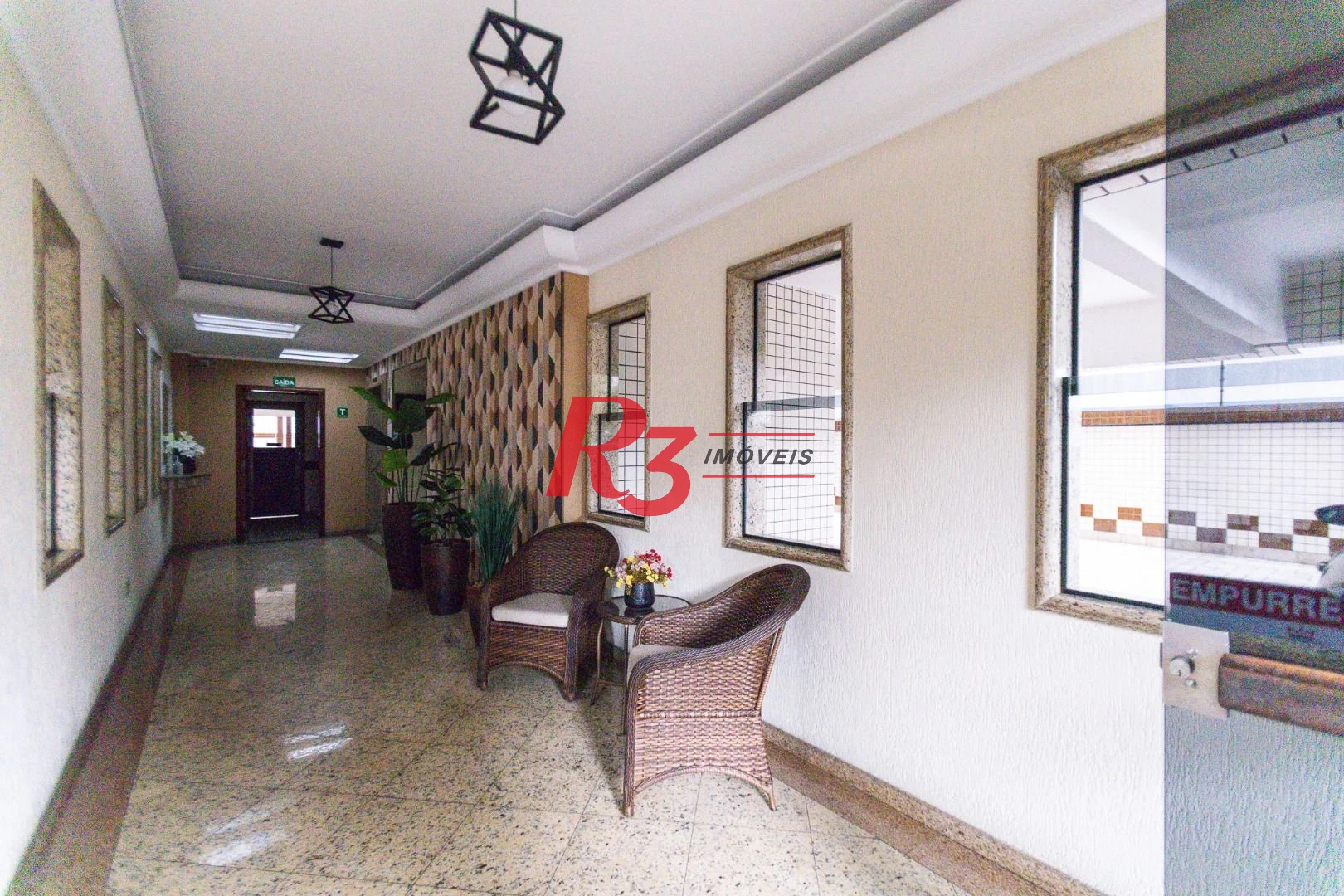 Apartamento com 2 dormitórios à venda, 81 m² por R$ 550.000,00 - Encruzilhada - Santos/SP