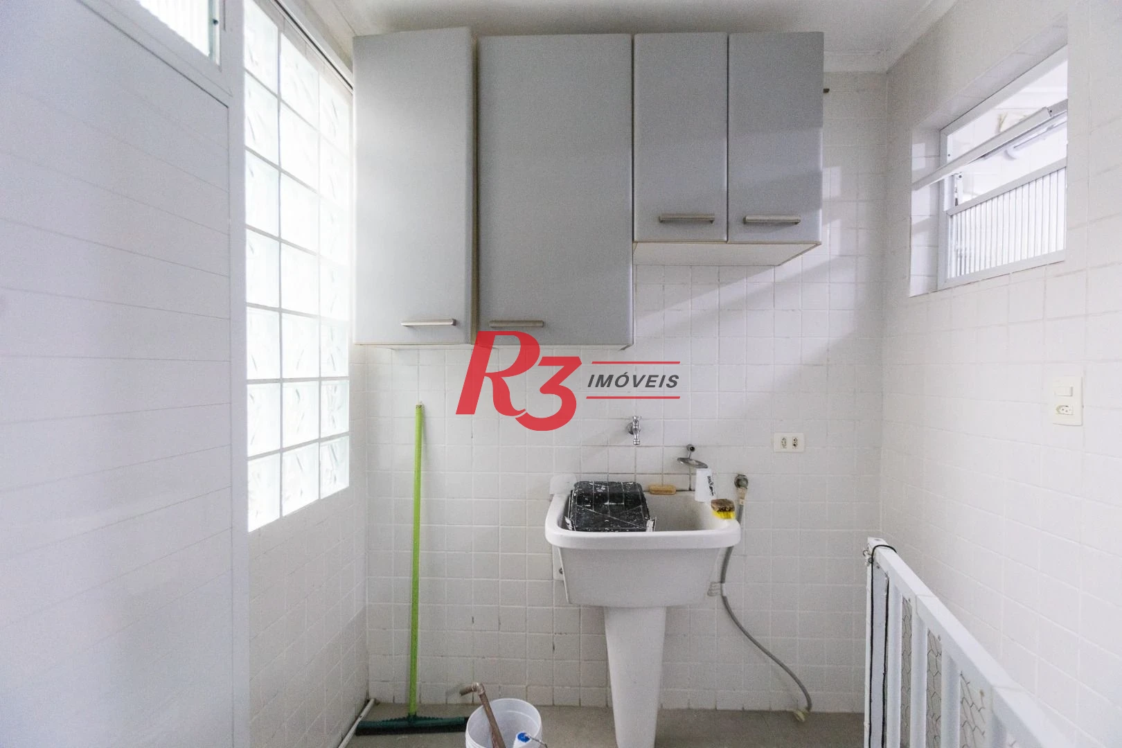 Sobrado com 2 dormitórios para alugar, 117 m² por R$ 4.500,01/mês - Marapé - Santos/SP
