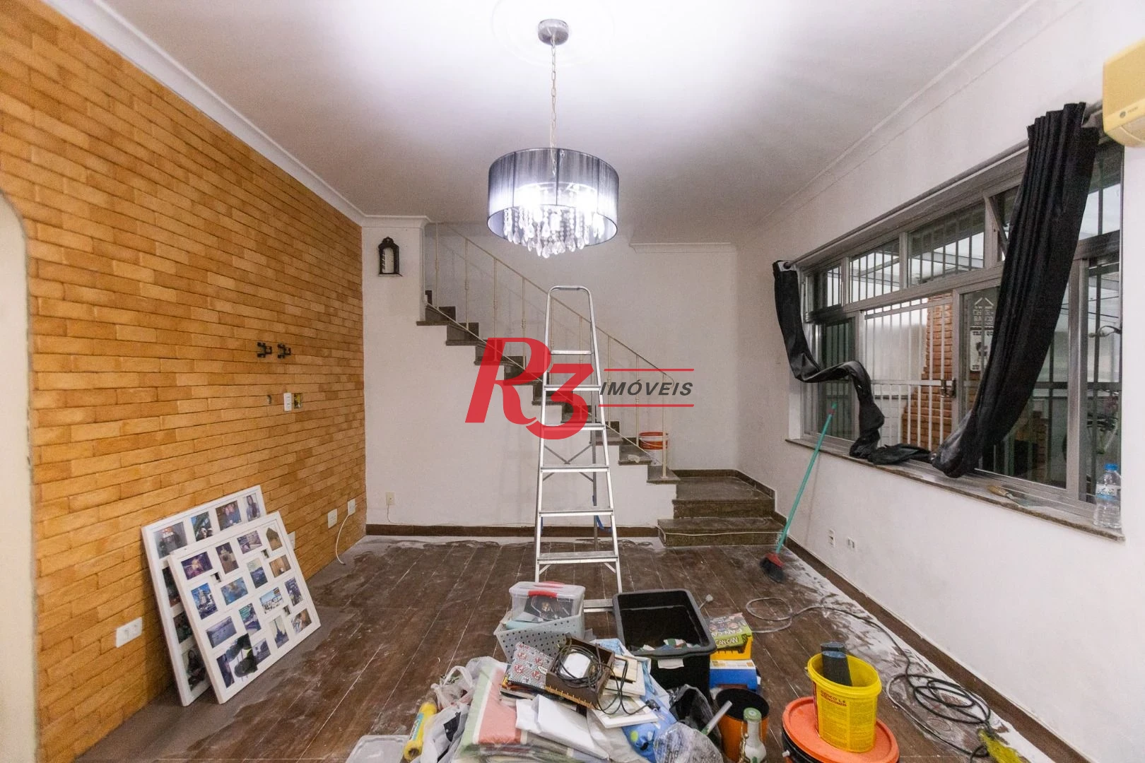 Sobrado com 2 dormitórios para alugar, 117 m² por R$ 4.500,01/mês - Marapé - Santos/SP