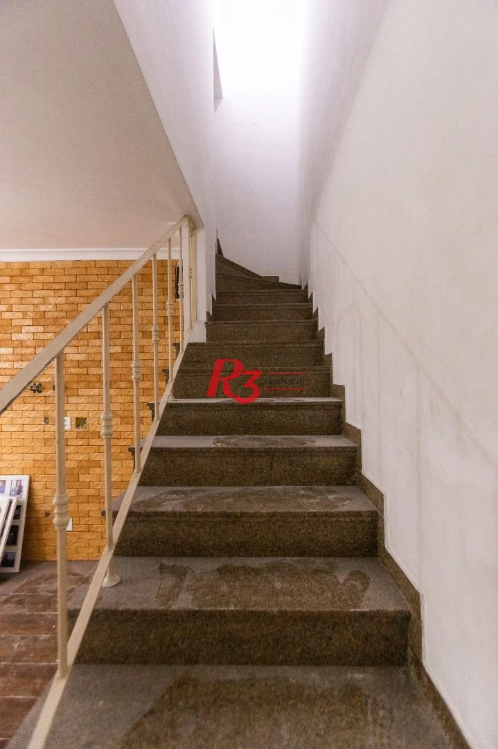 Sobrado com 2 dormitórios para alugar, 117 m² por R$ 4.500,01/mês - Marapé - Santos/SP