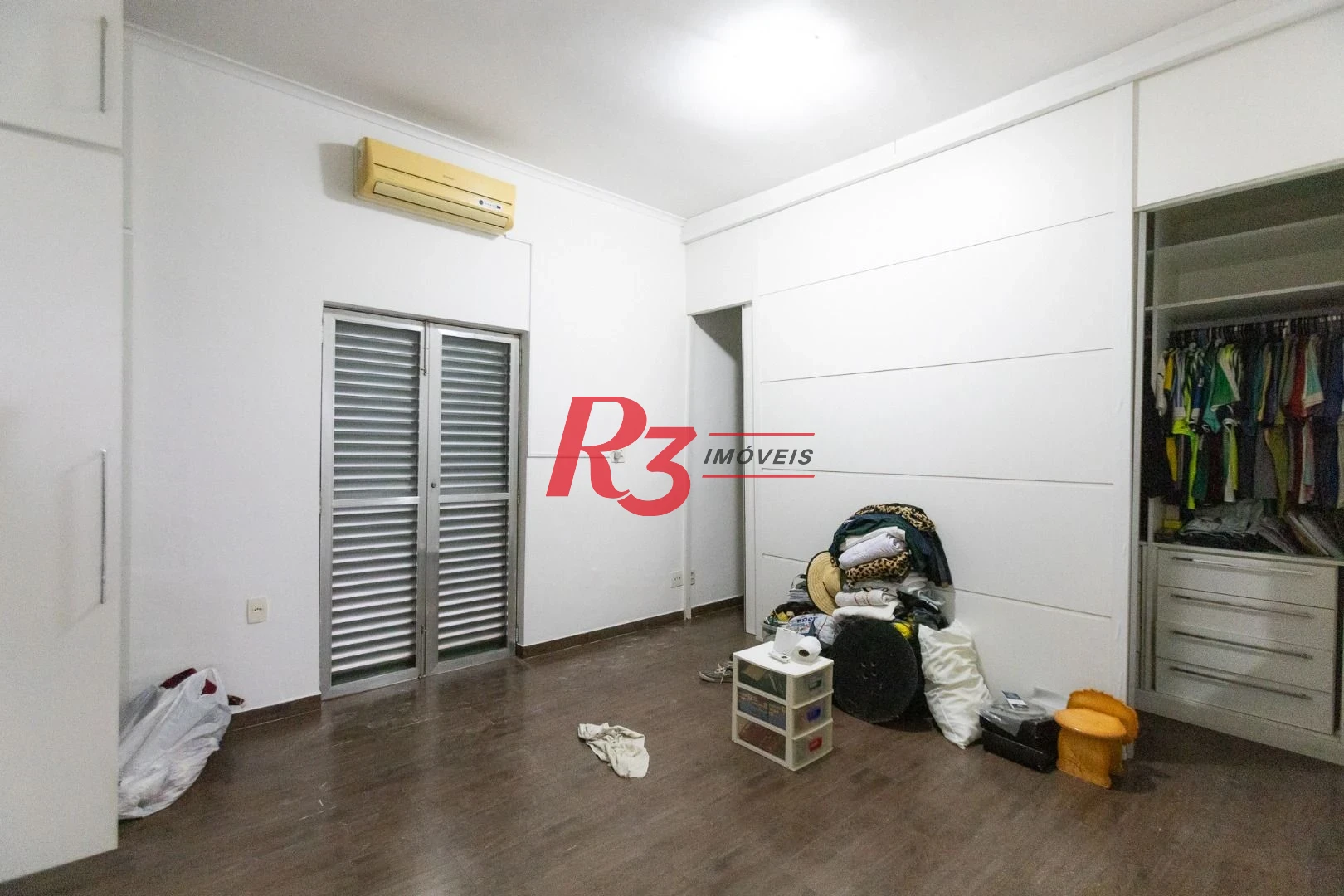 Sobrado com 2 dormitórios para alugar, 117 m² por R$ 4.500,01/mês - Marapé - Santos/SP