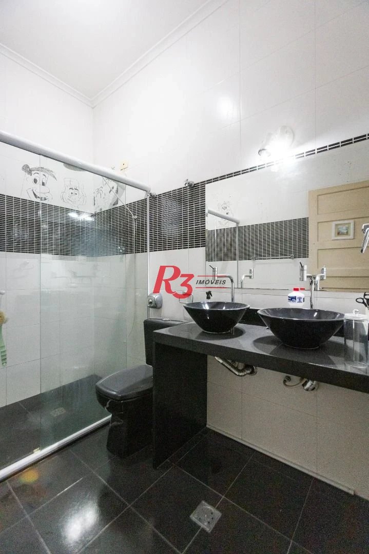Sobrado com 2 dormitórios para alugar, 117 m² por R$ 4.500,01/mês - Marapé - Santos/SP