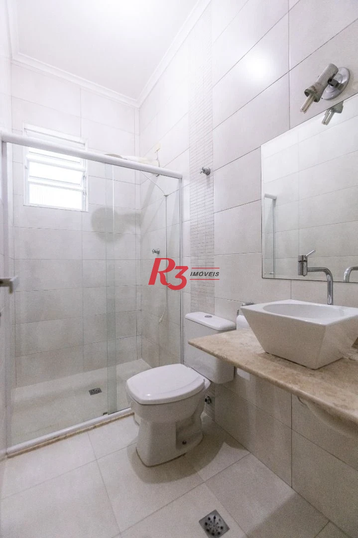Sobrado com 2 dormitórios para alugar, 117 m² por R$ 4.500,01/mês - Marapé - Santos/SP