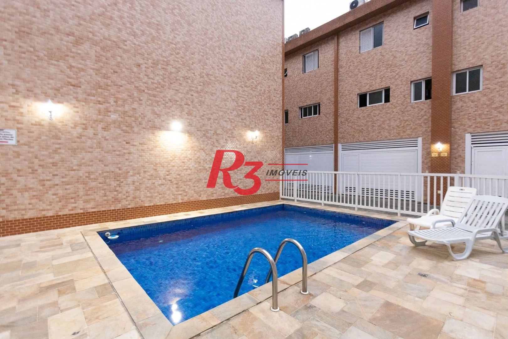Village com 2 dormitórios à venda, 120 m² por R$ 750.000,00 - Marapé - Santos/SP