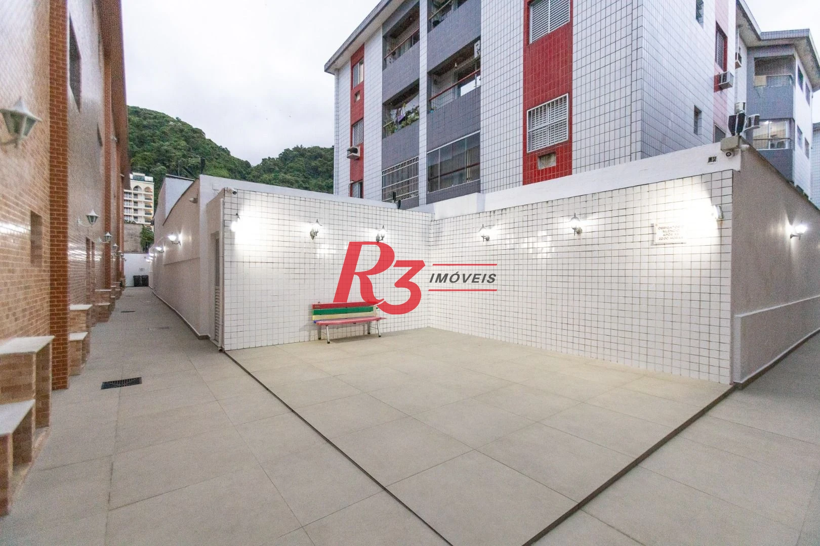 Village com 2 dormitórios à venda, 120 m² por R$ 750.000,00 - Marapé - Santos/SP