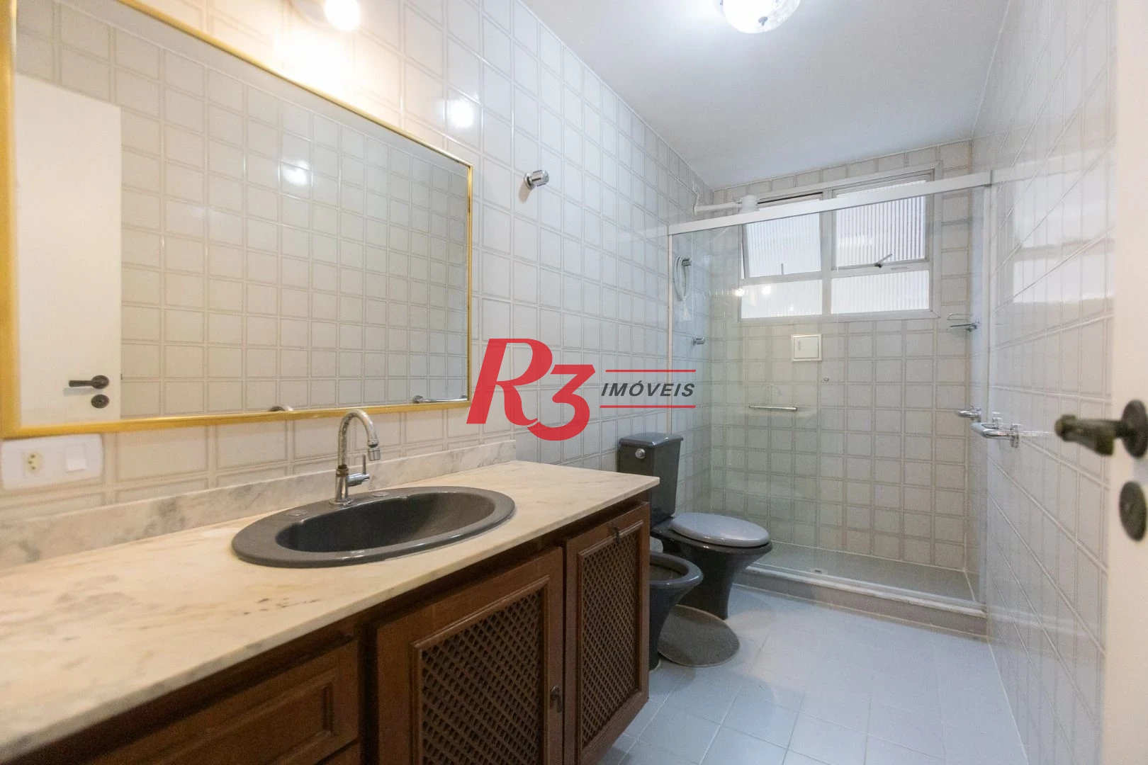 Apartamento com 3 dormitórios à venda, 130 m² por R$ 1.300.000,00 - Gonzaga - Santos/SP