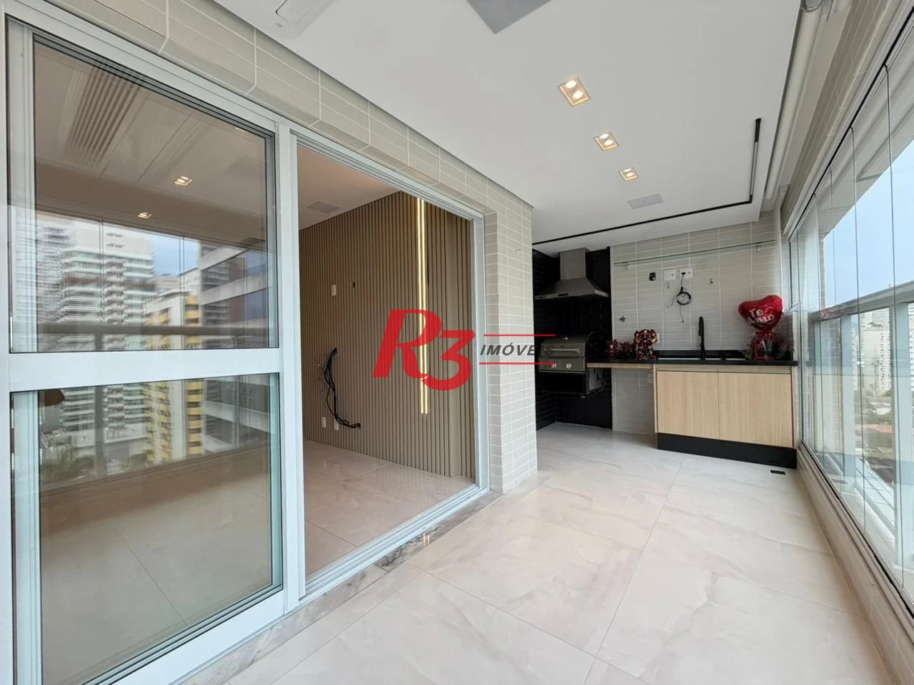 Apartamento com 3 dormitórios à venda, 100 m² por R$ 1.998.000,00 - Gonzaga - Santos/SP