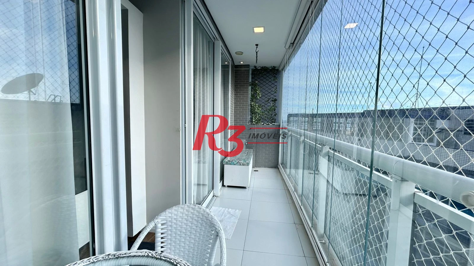 Apartamento com 1 dormitório para alugar, 50 m² por R$ 6.500,00/mês - Pompéia - Santos/SP