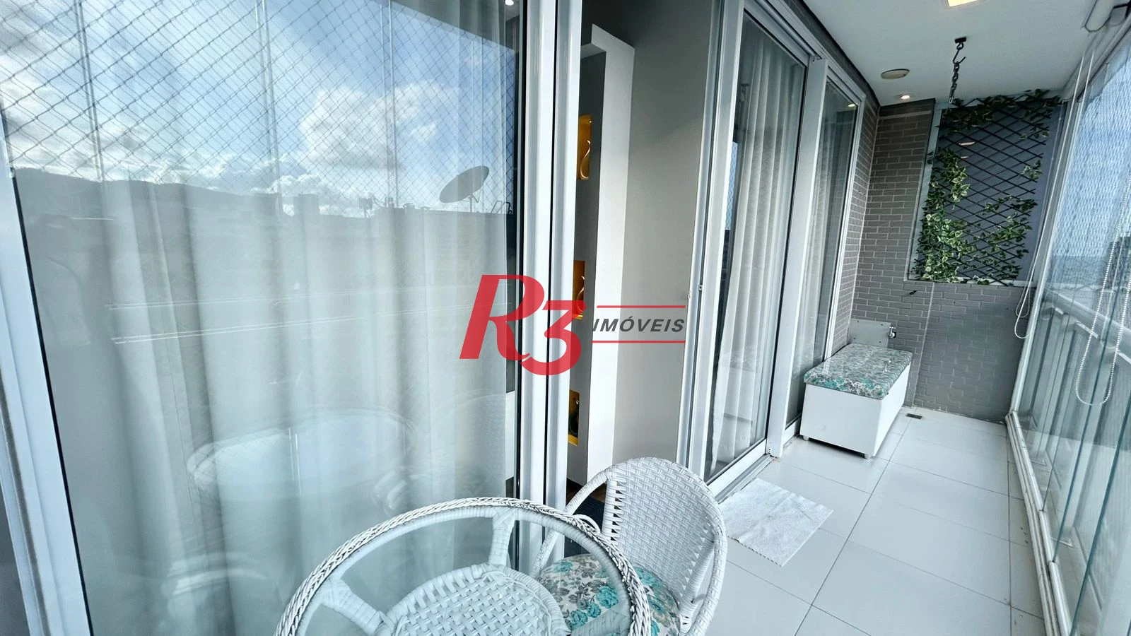 Apartamento com 1 dormitório para alugar, 50 m² por R$ 6.500,00/mês - Pompéia - Santos/SP