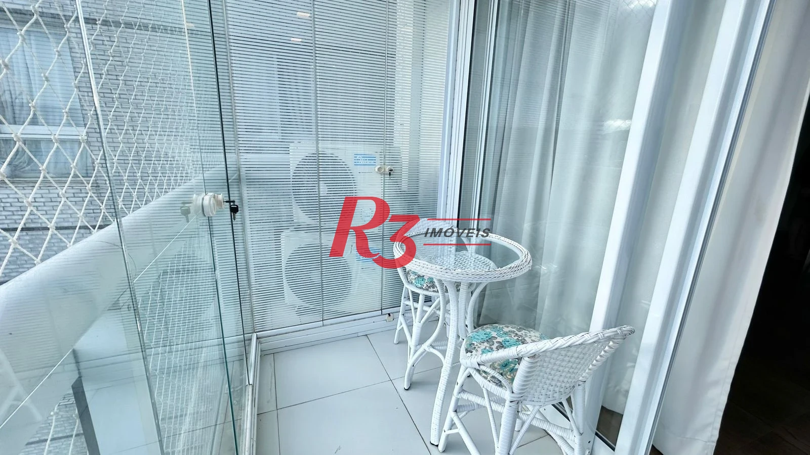 Apartamento com 1 dormitório para alugar, 50 m² por R$ 6.500,00/mês - Pompéia - Santos/SP