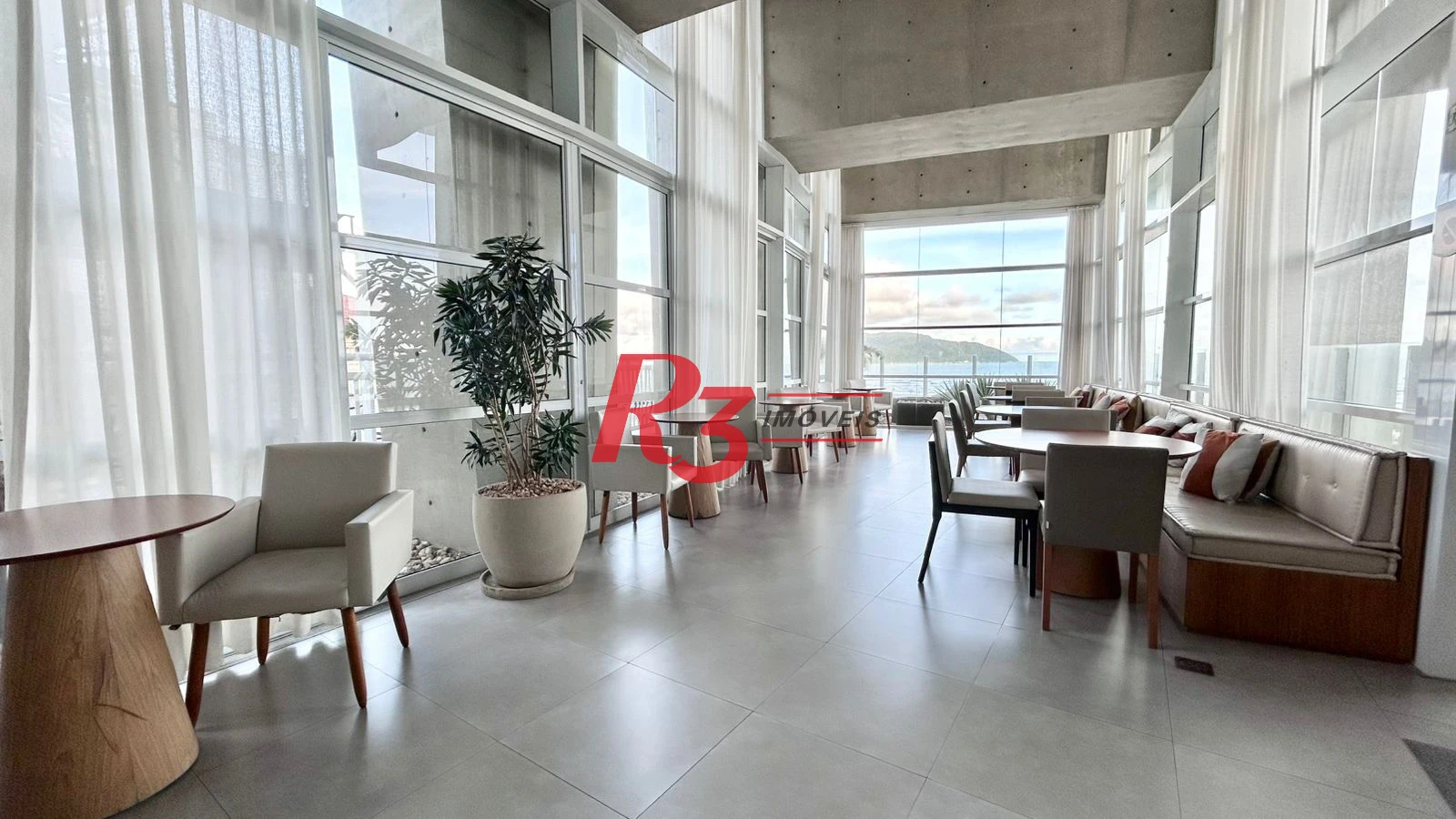 Apartamento com 1 dormitório para alugar, 50 m² por R$ 6.500,00/mês - Pompéia - Santos/SP