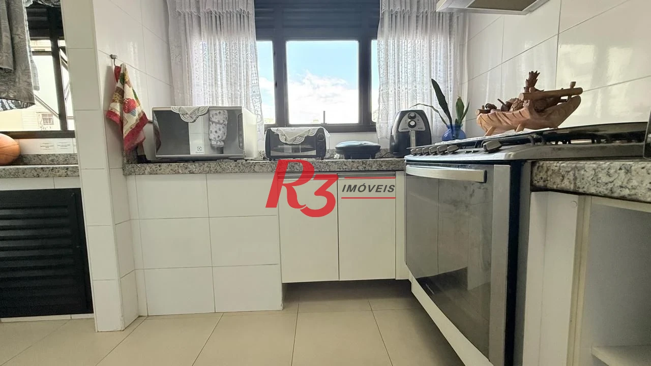 Apartamento com 3 dormitórios à venda, 138 m² por R$ 1.680.000,00 - Gonzaga - Santos/SP