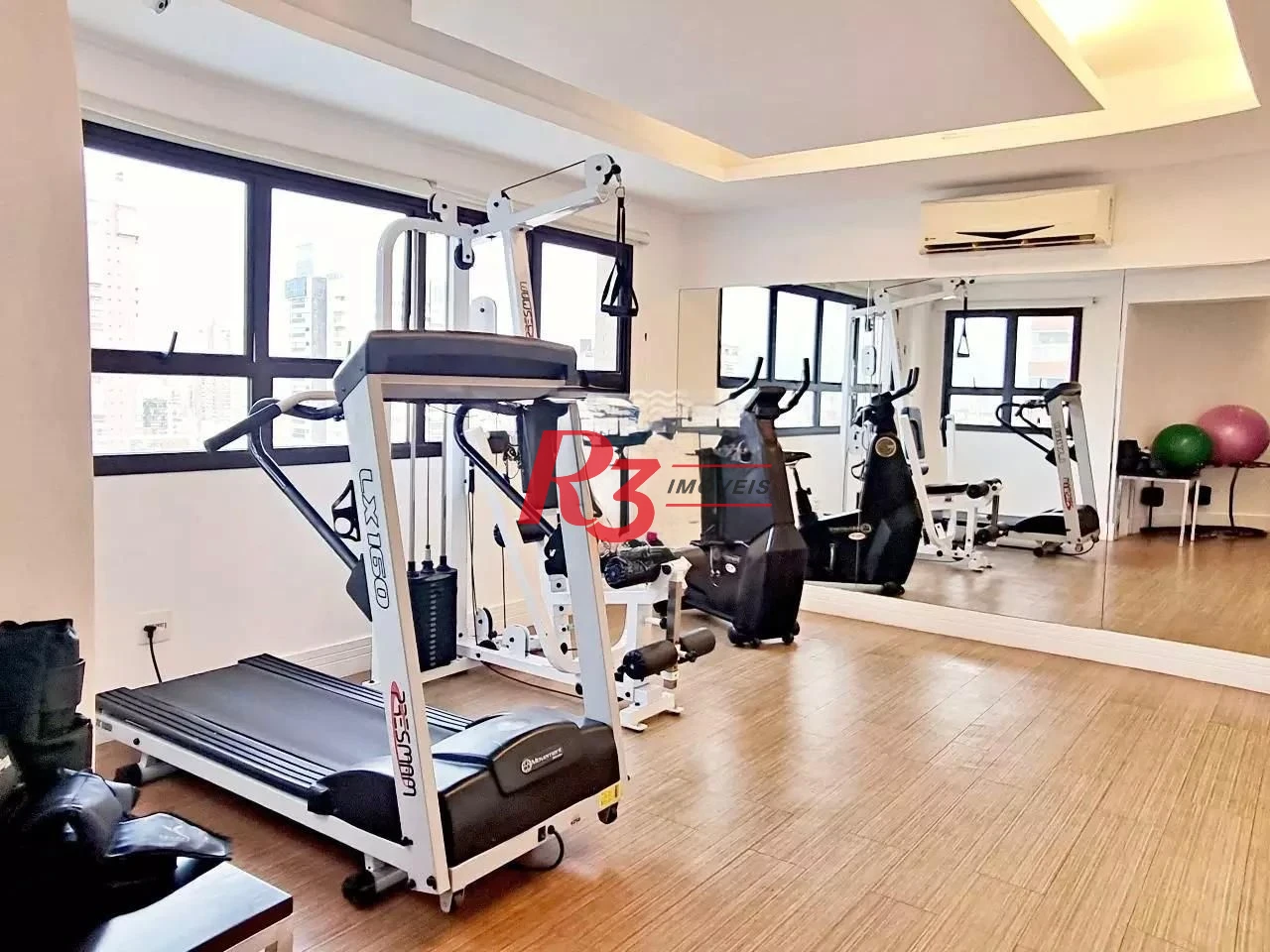 Apartamento com 3 dormitórios à venda, 138 m² por R$ 1.680.000,00 - Gonzaga - Santos/SP