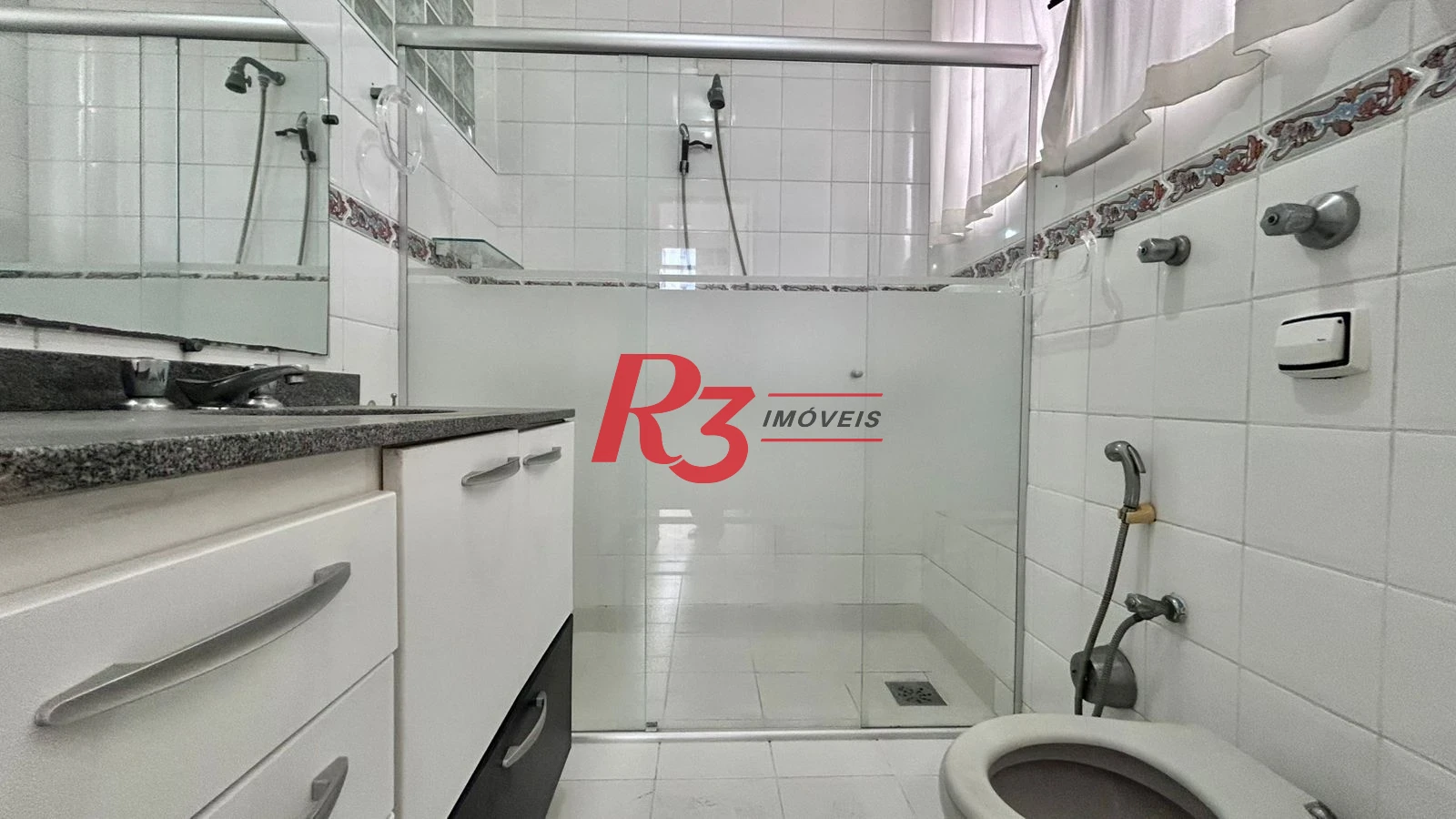Apartamento com 3 dormitórios à venda, 152 m² por R$ 710.000,00 - Itararé - São Vicente/SP