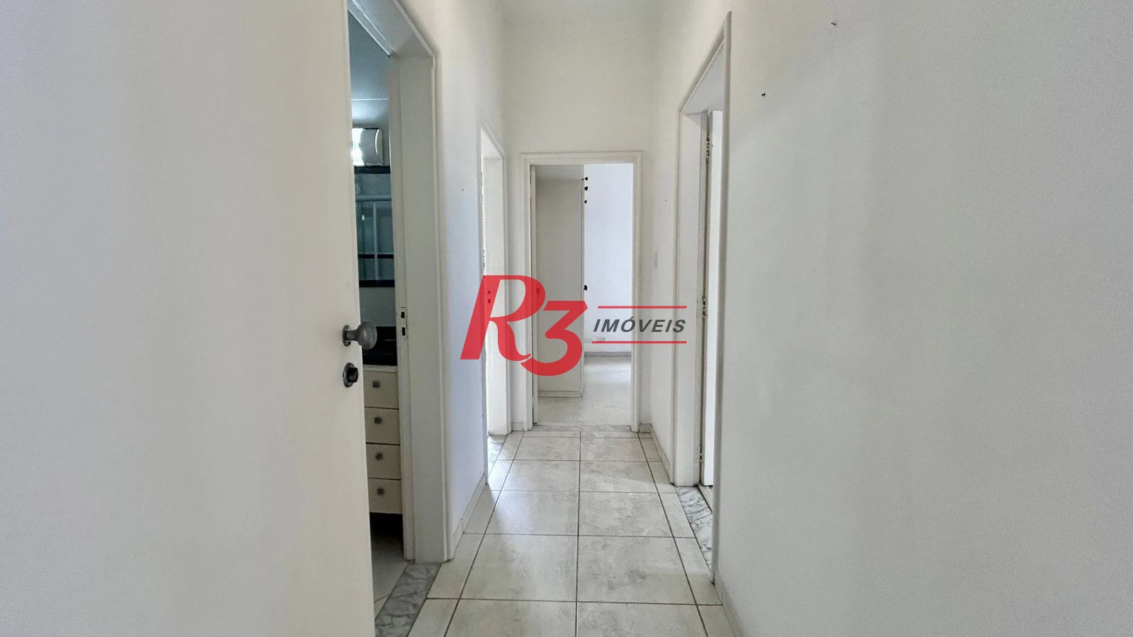 Apartamento com 3 dormitórios à venda, 152 m² por R$ 710.000,00 - Itararé - São Vicente/SP