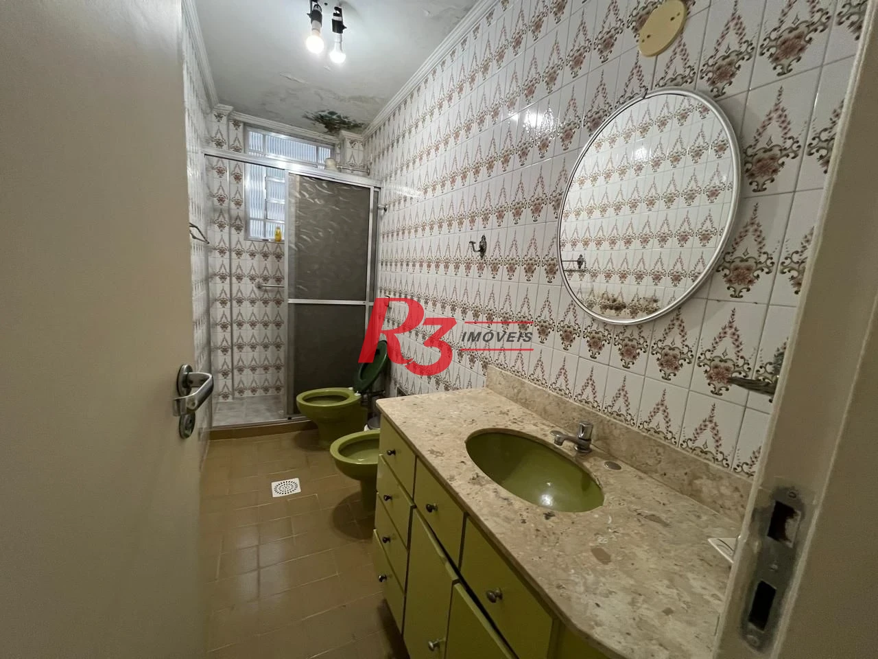 Apartamento com 3 dormitórios para alugar, 110 m² por R$ 6.000,00/mês - Pompéia - Santos/SP