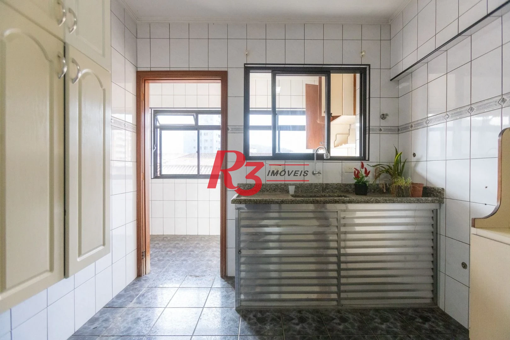 Apartamento com 2 dormitórios para alugar, 100 m² por R$ 4.000,02/mês - Campo Grande - Santos/SP