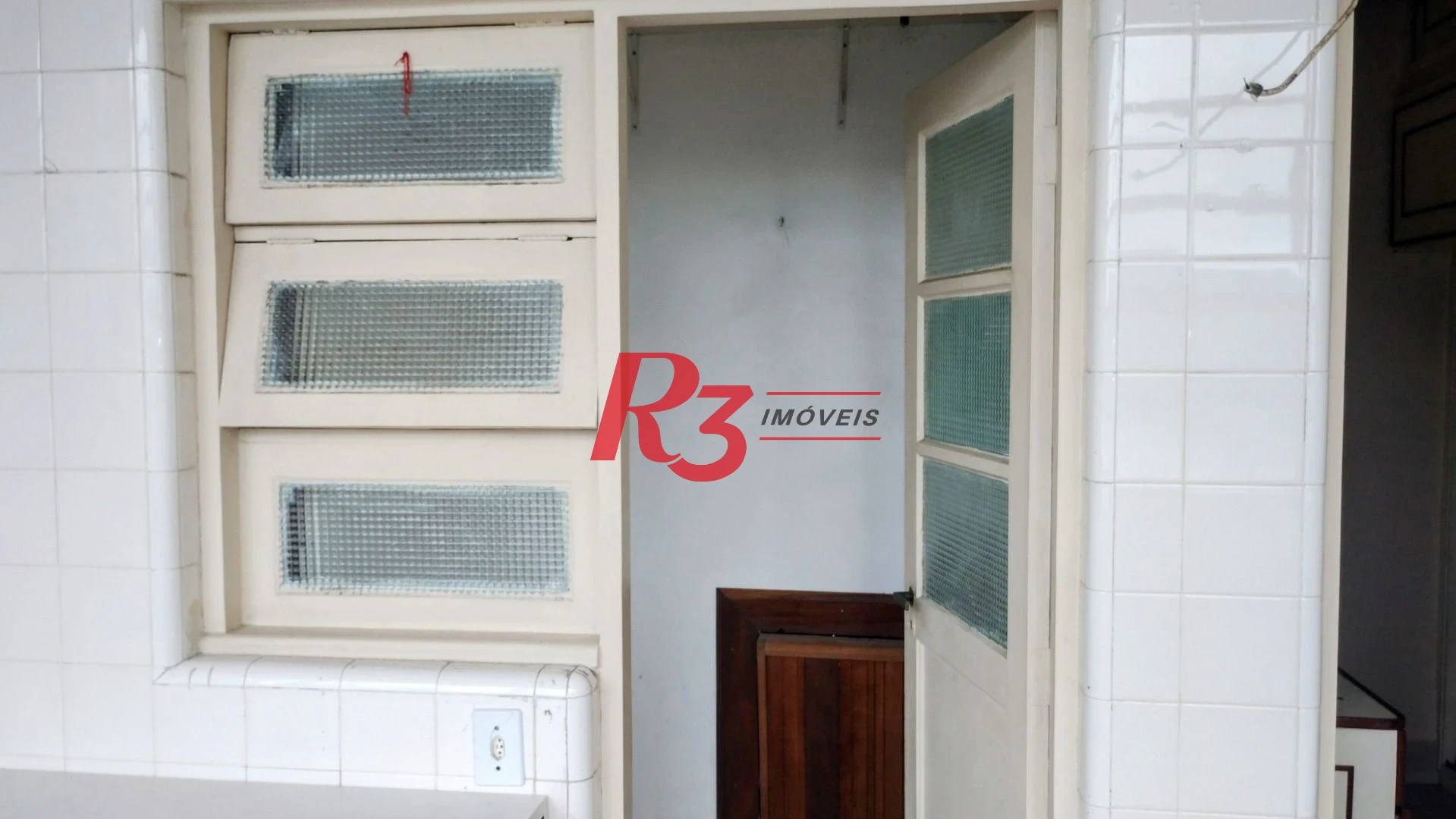 Apartamento com 3 dormitórios à venda, 235 m² por R$ 1.800.000,00 - Ilha Porchat - São Vicente/SP
