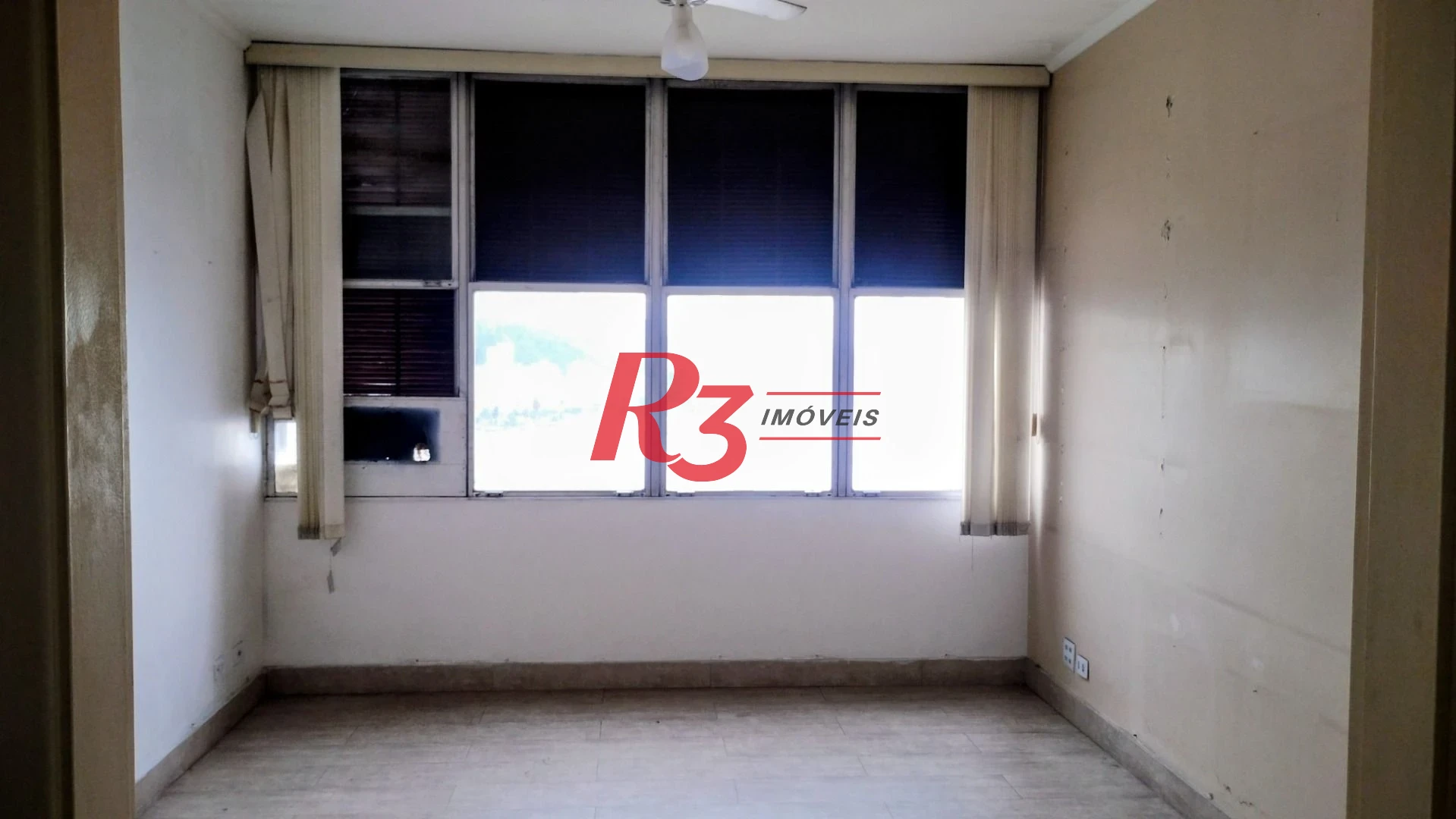 Apartamento com 3 dormitórios à venda, 235 m² por R$ 1.800.000,00 - Ilha Porchat - São Vicente/SP