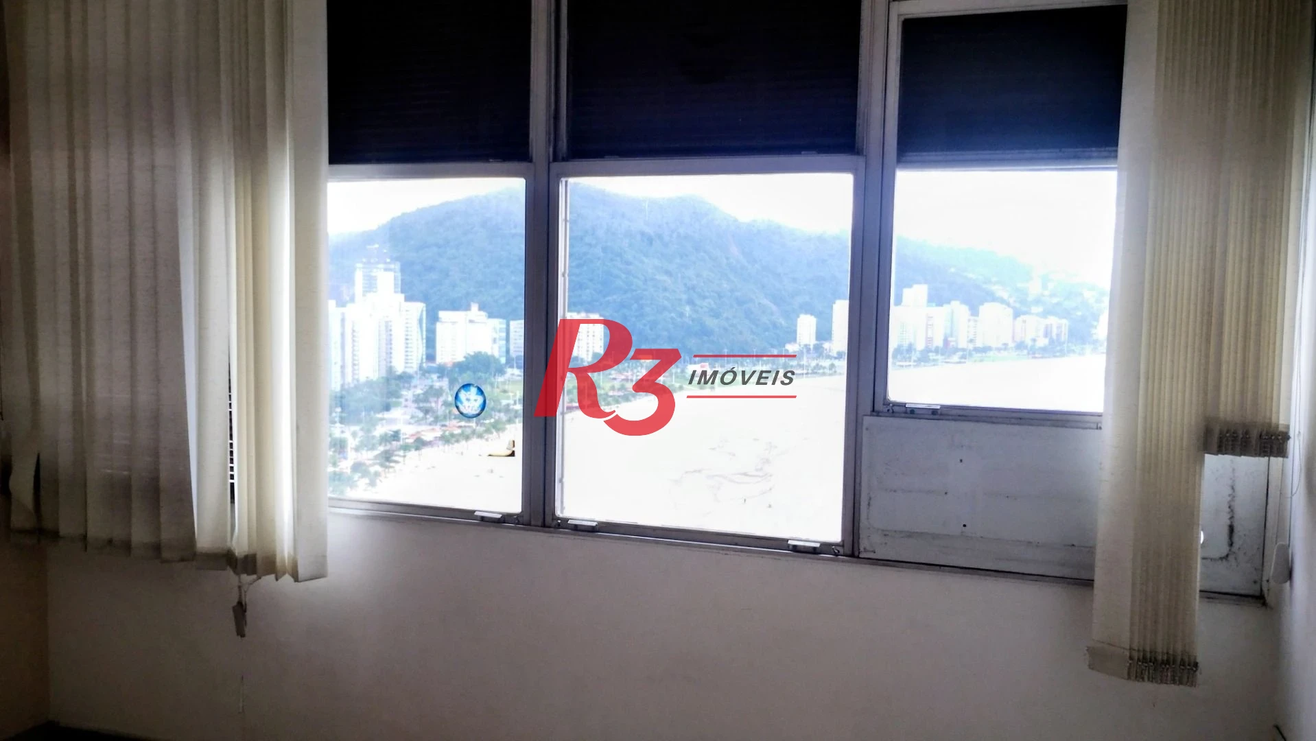 Apartamento com 3 dormitórios à venda, 235 m² por R$ 1.800.000,00 - Ilha Porchat - São Vicente/SP