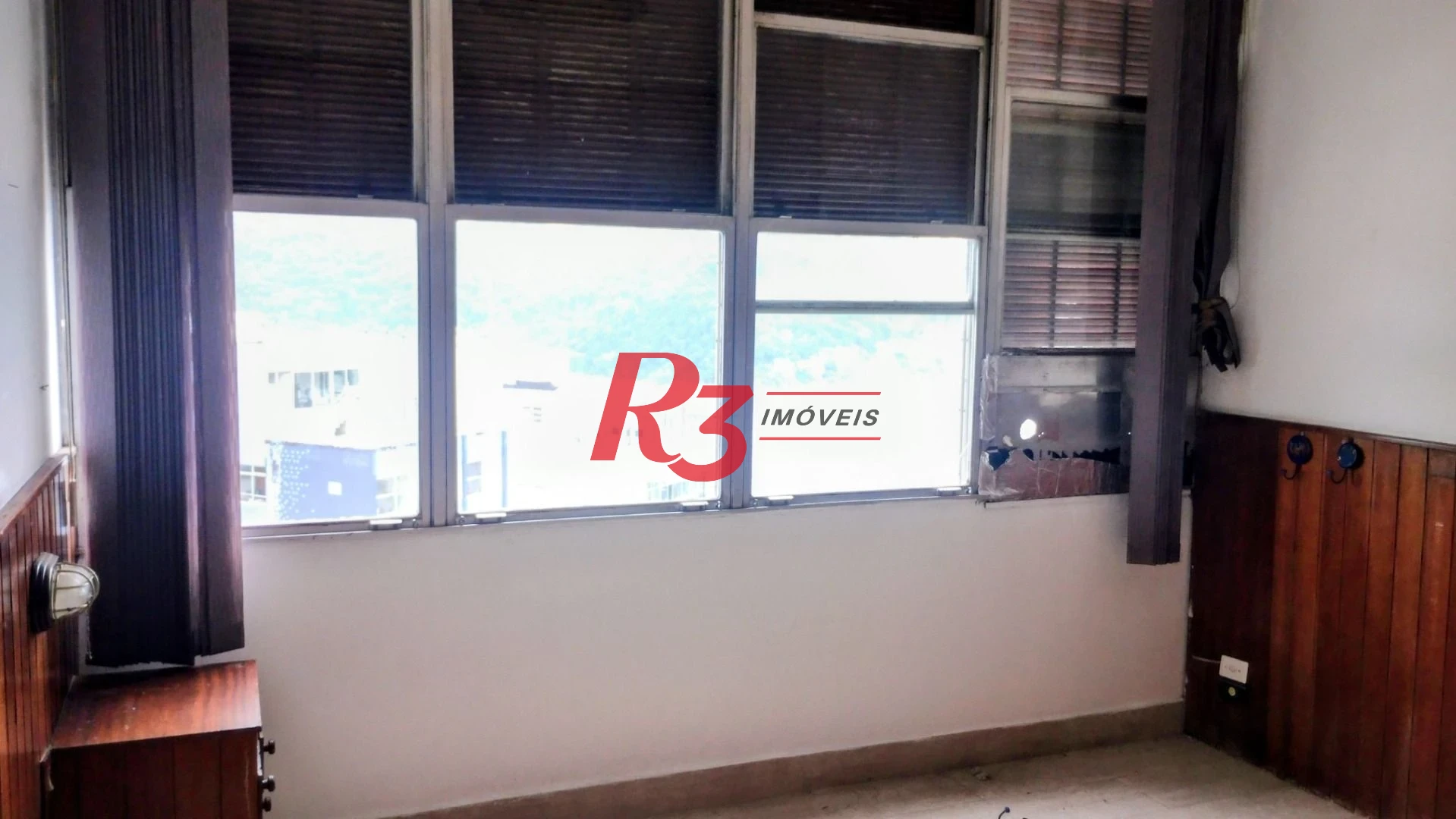 Apartamento com 3 dormitórios à venda, 235 m² por R$ 1.800.000,00 - Ilha Porchat - São Vicente/SP