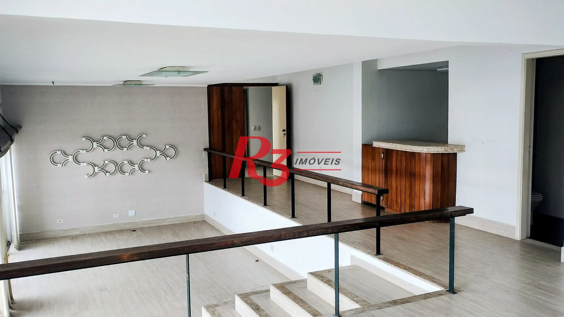 Apartamento com 3 dormitórios à venda, 235 m² por R$ 1.800.000,00 - Ilha Porchat - São Vicente/SP