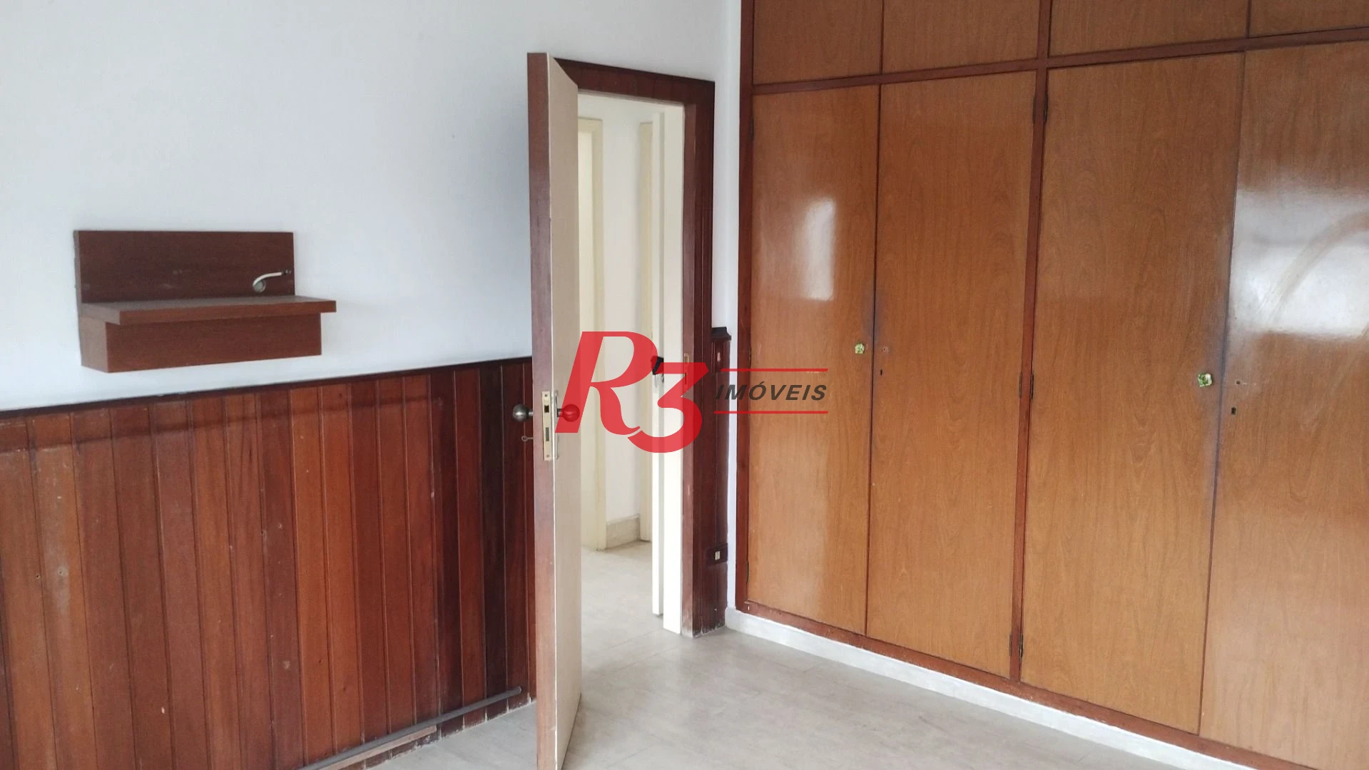 Apartamento com 3 dormitórios à venda, 235 m² por R$ 1.800.000,00 - Ilha Porchat - São Vicente/SP
