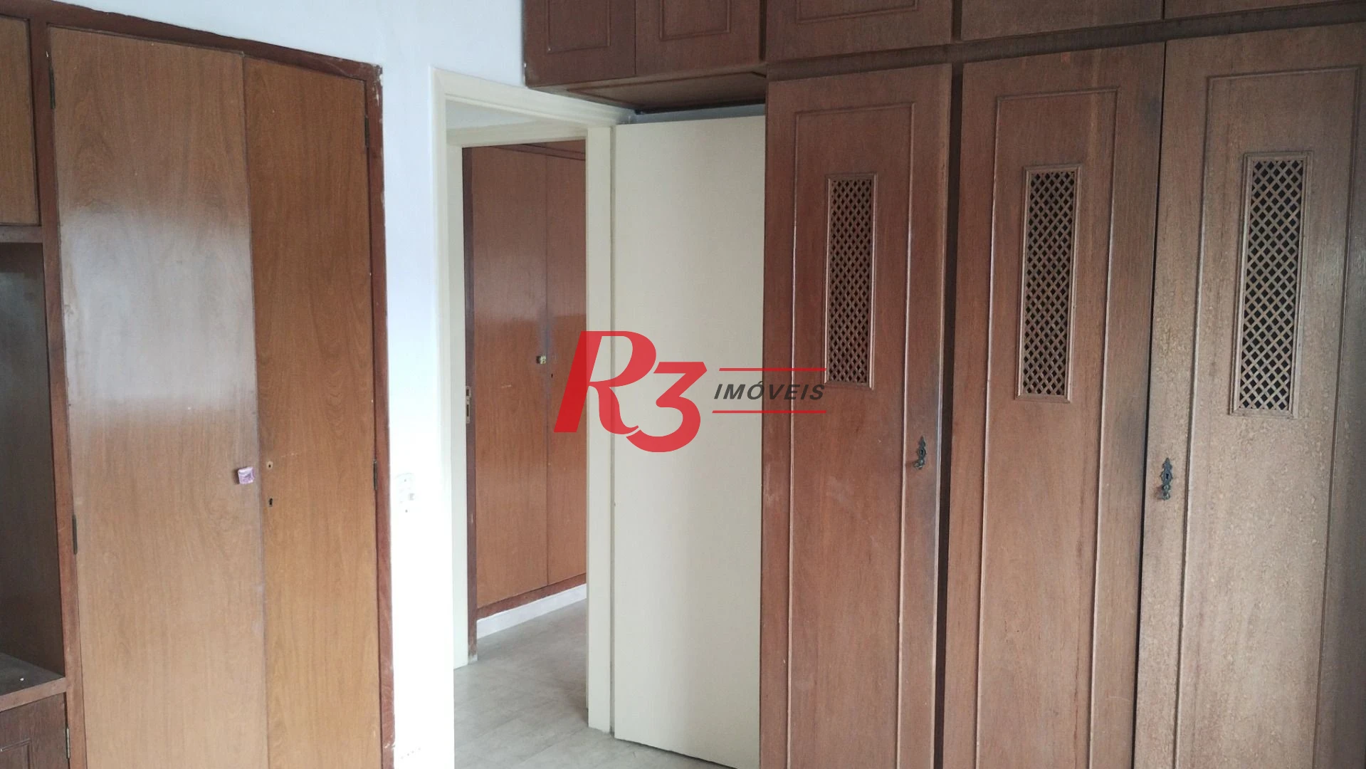 Apartamento com 3 dormitórios à venda, 235 m² por R$ 1.800.000,00 - Ilha Porchat - São Vicente/SP