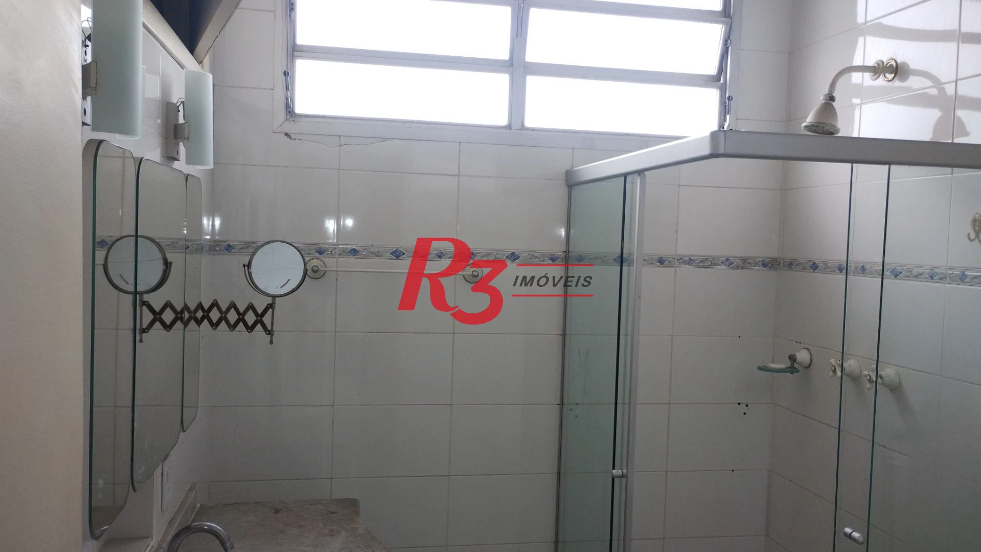 Apartamento com 3 dormitórios à venda, 235 m² por R$ 1.800.000,00 - Ilha Porchat - São Vicente/SP