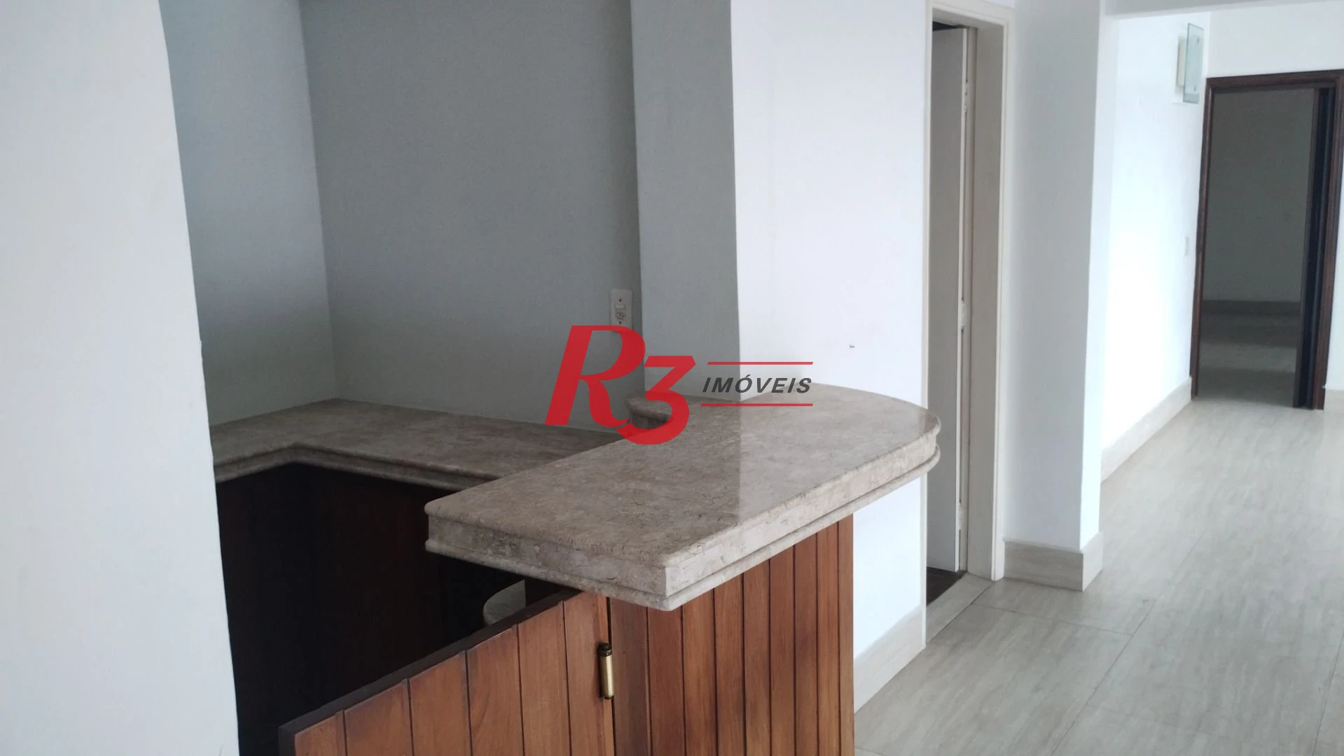 Apartamento com 3 dormitórios à venda, 235 m² por R$ 1.800.000,00 - Ilha Porchat - São Vicente/SP