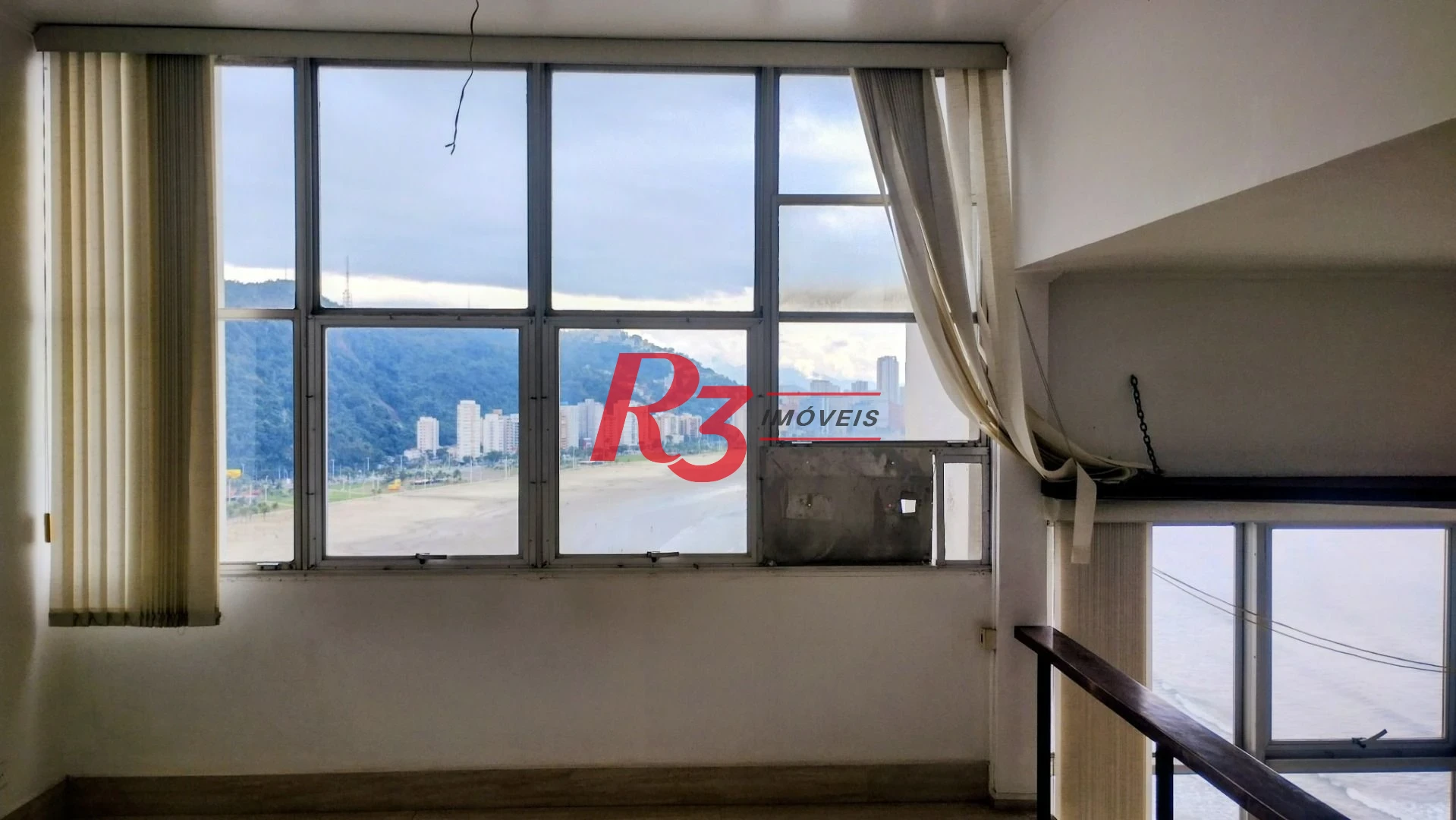Apartamento com 3 dormitórios à venda, 235 m² por R$ 1.800.000,00 - Ilha Porchat - São Vicente/SP