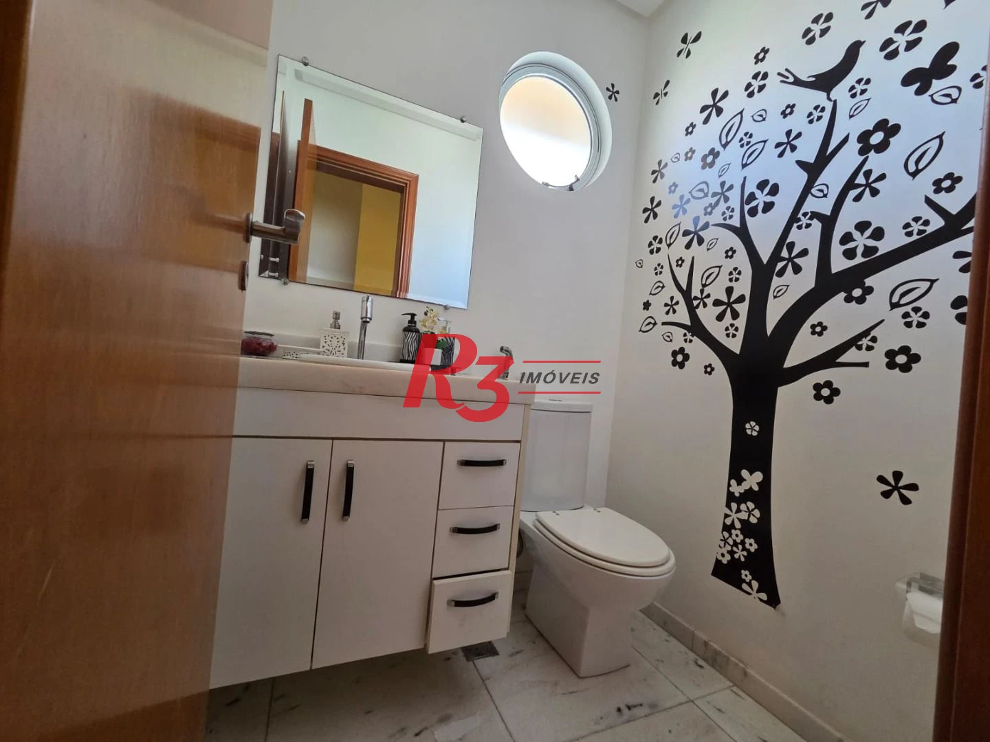 Apartamento com 4 dormitórios à venda, 243 m² por R$ 2.700.000,00 - Gonzaga - Santos/SP