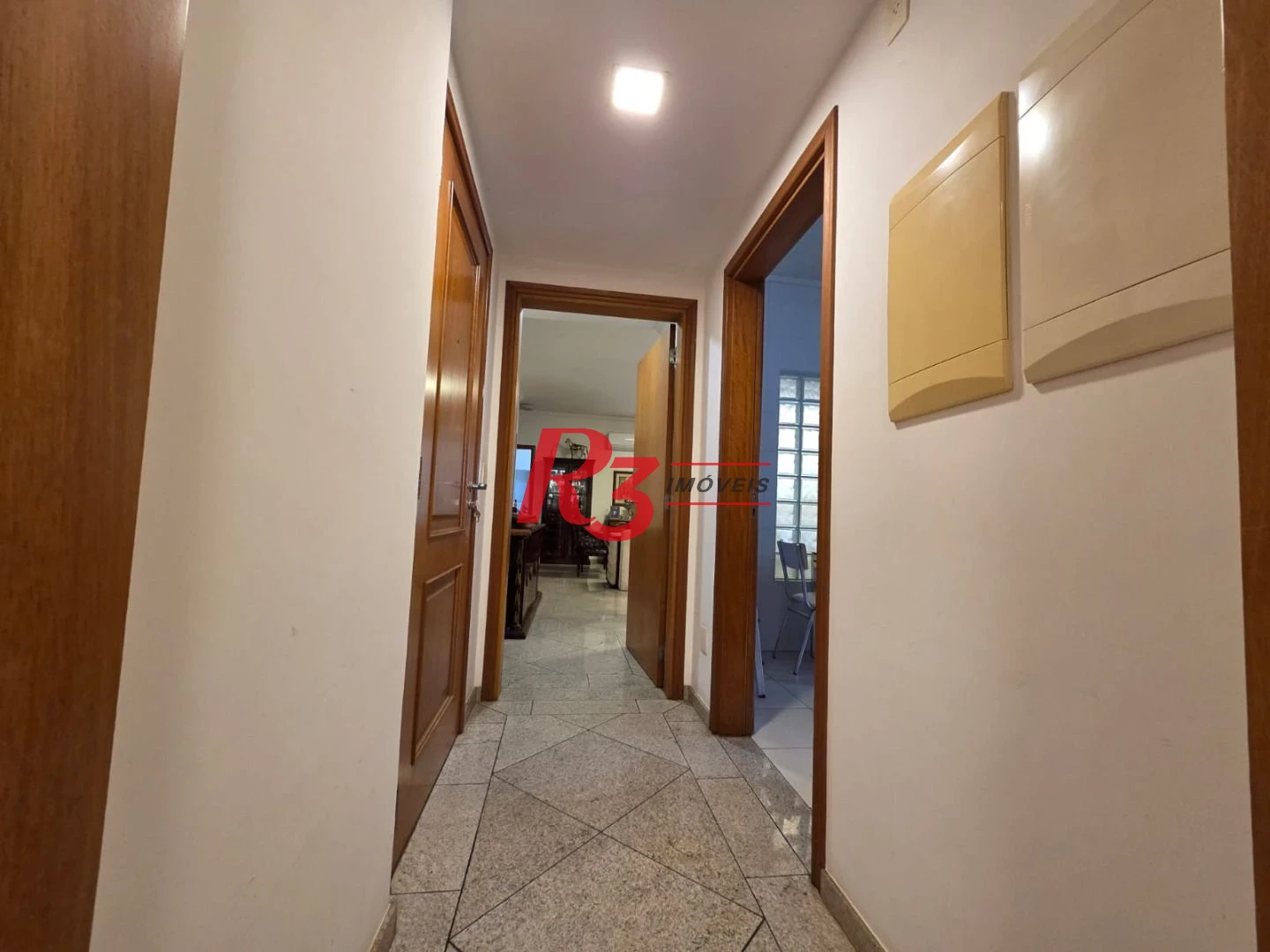 Apartamento com 4 dormitórios à venda, 243 m² por R$ 2.700.000,00 - Gonzaga - Santos/SP