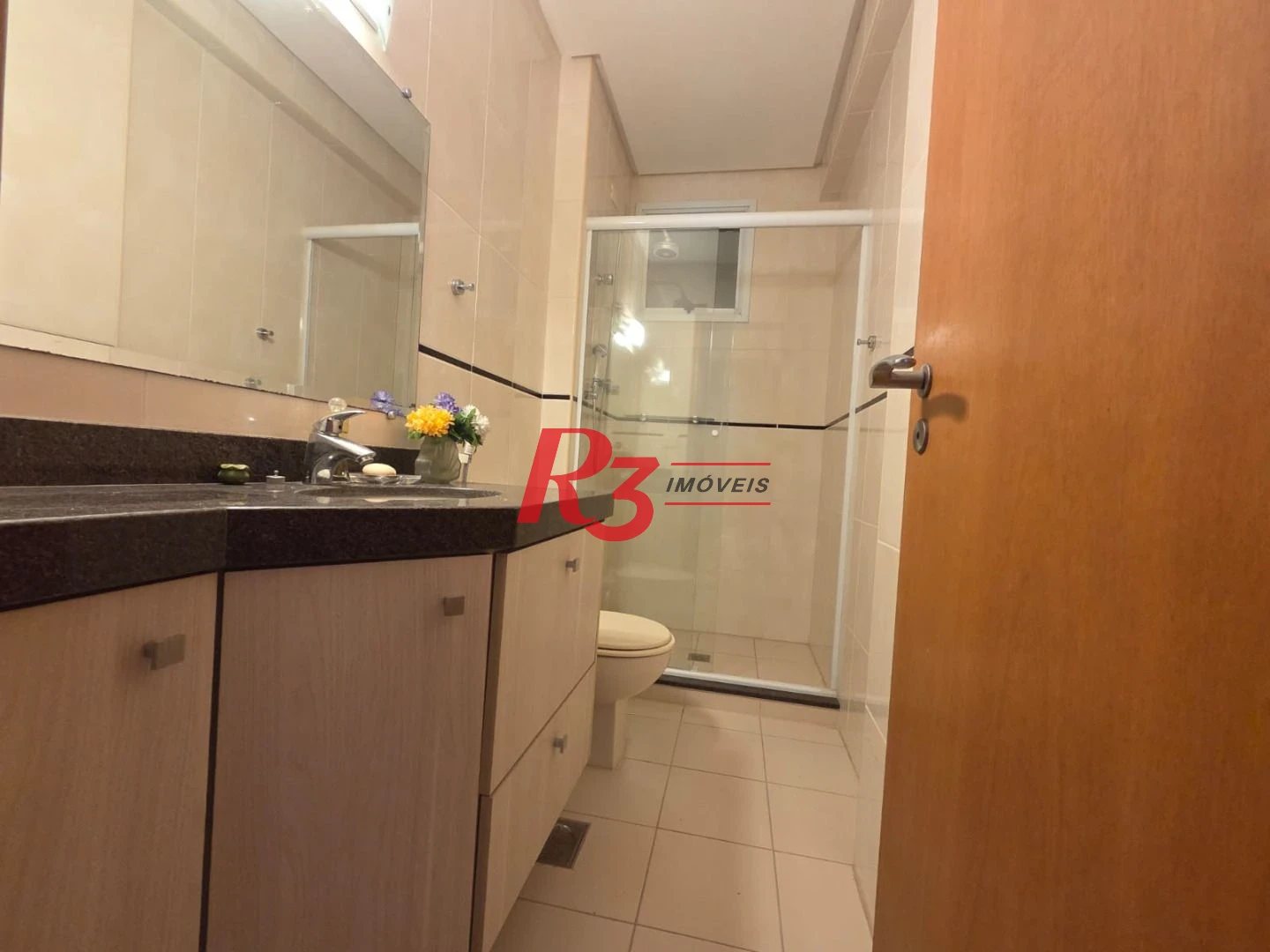 Apartamento com 4 dormitórios à venda, 243 m² por R$ 2.700.000,00 - Gonzaga - Santos/SP