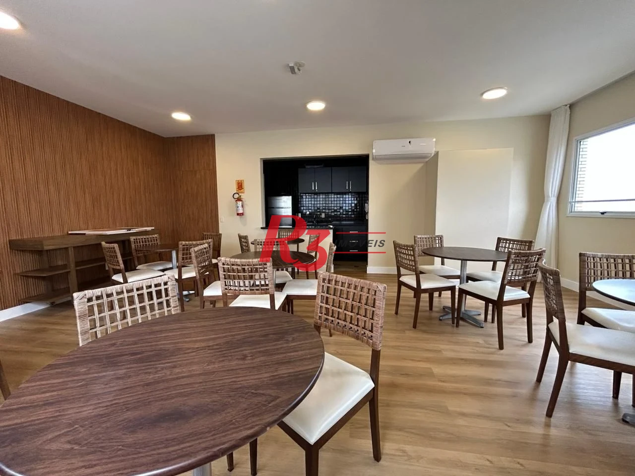 Apartamento com 4 dormitórios à venda, 243 m² por R$ 2.700.000,00 - Gonzaga - Santos/SP