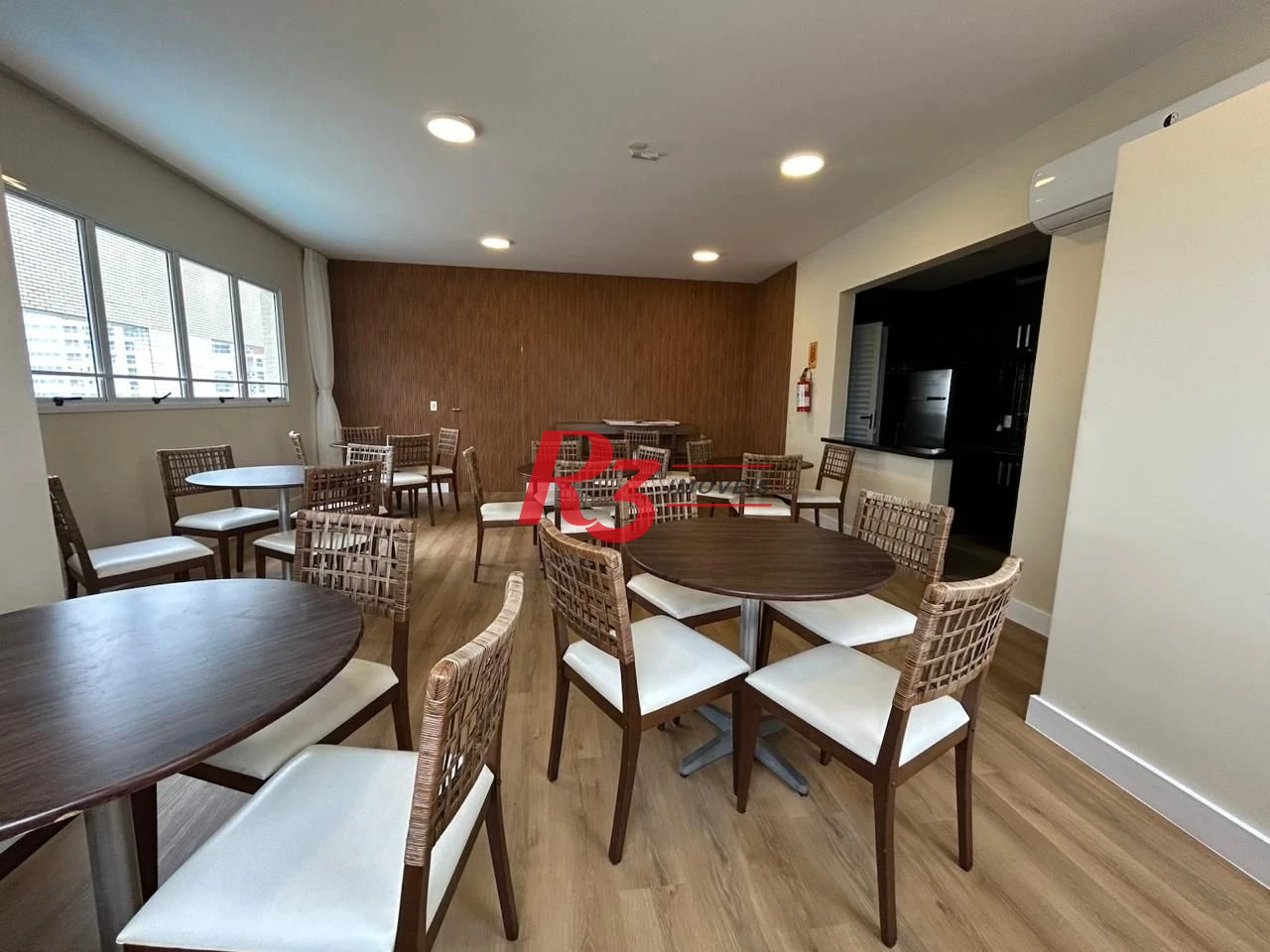 Apartamento com 4 dormitórios à venda, 243 m² por R$ 2.700.000,00 - Gonzaga - Santos/SP
