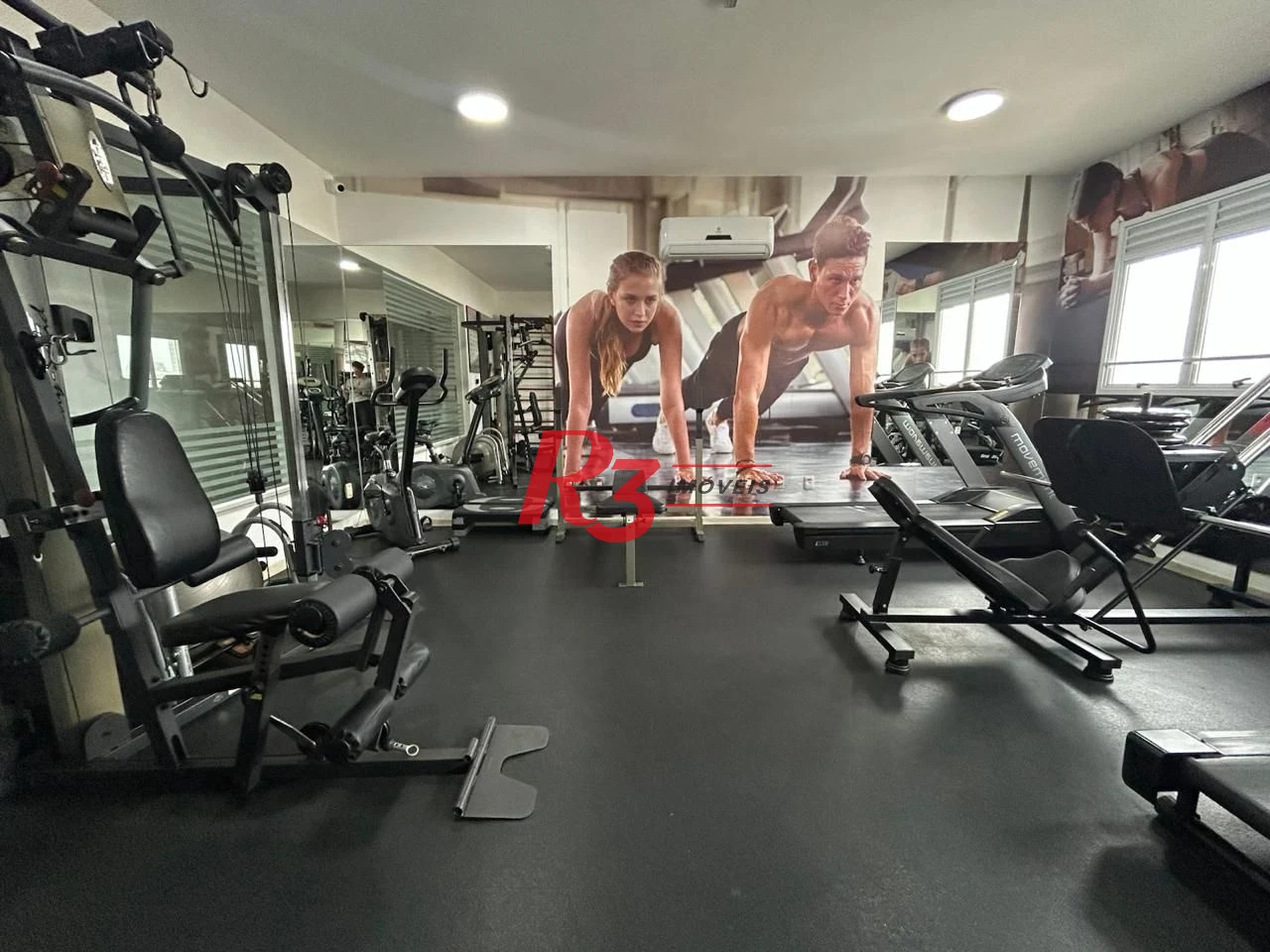Apartamento com 4 dormitórios à venda, 243 m² por R$ 2.700.000,00 - Gonzaga - Santos/SP
