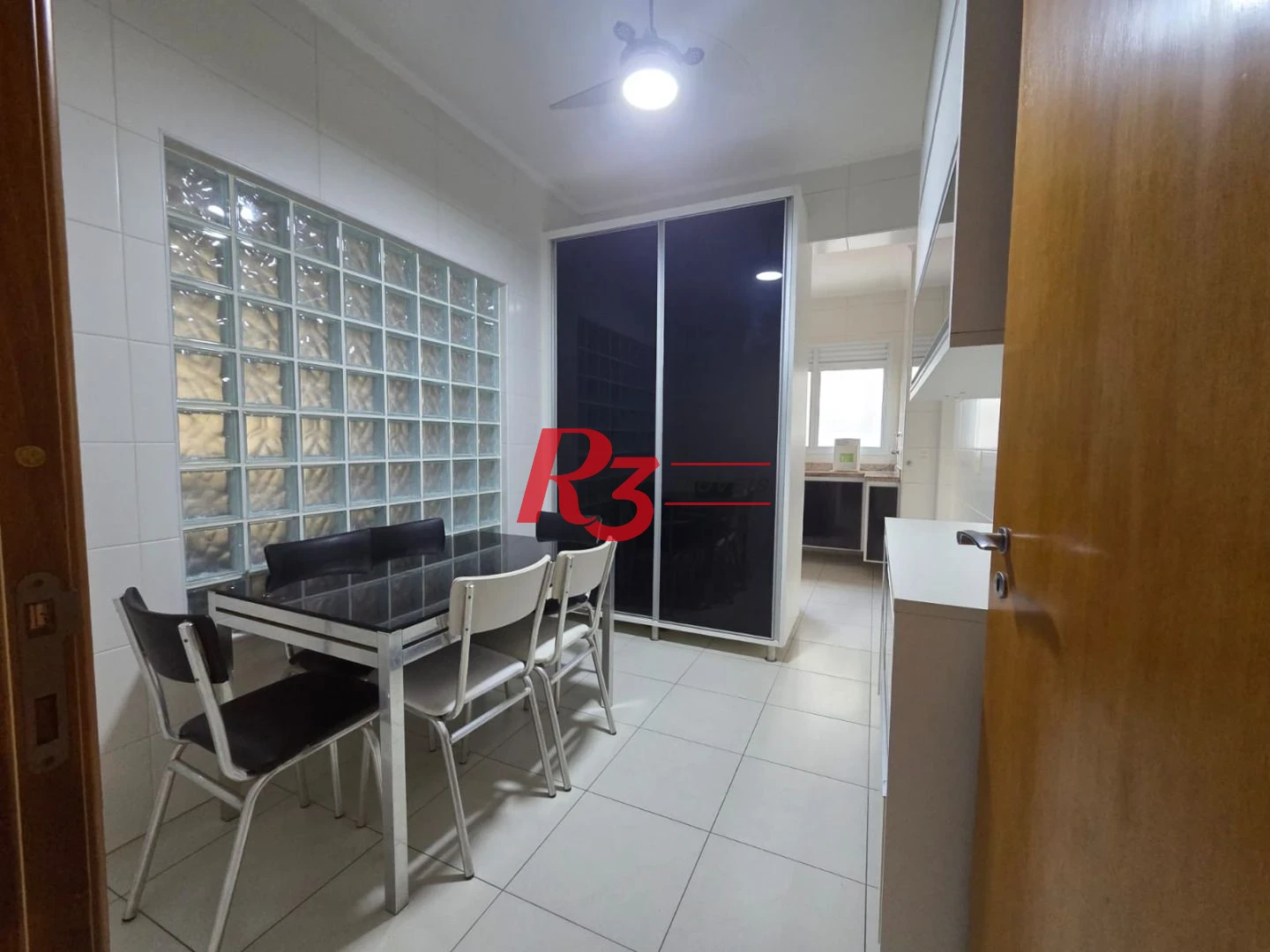 Apartamento com 4 dormitórios à venda, 243 m² por R$ 2.700.000,00 - Gonzaga - Santos/SP