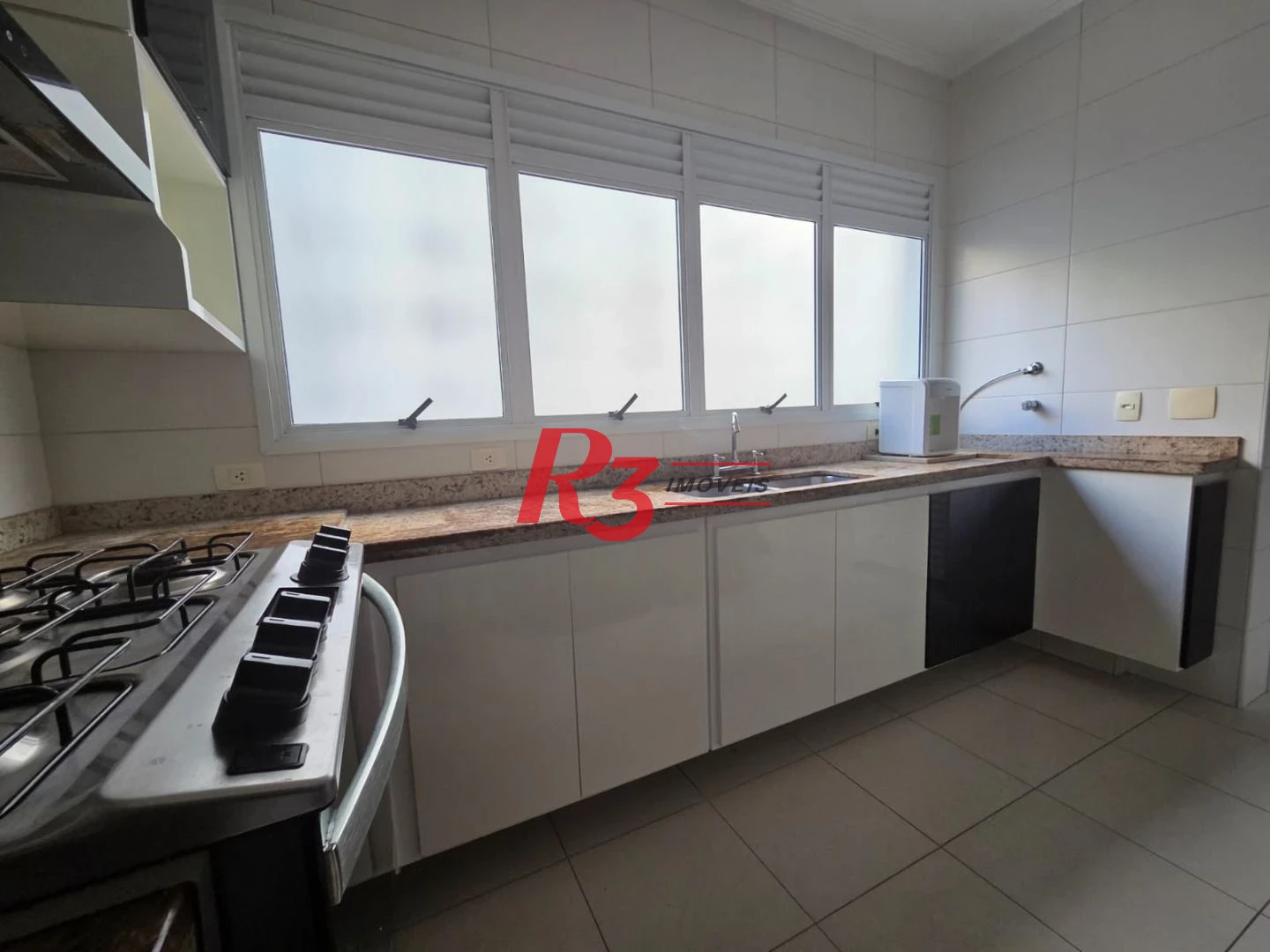 Apartamento com 4 dormitórios à venda, 243 m² por R$ 2.700.000,00 - Gonzaga - Santos/SP
